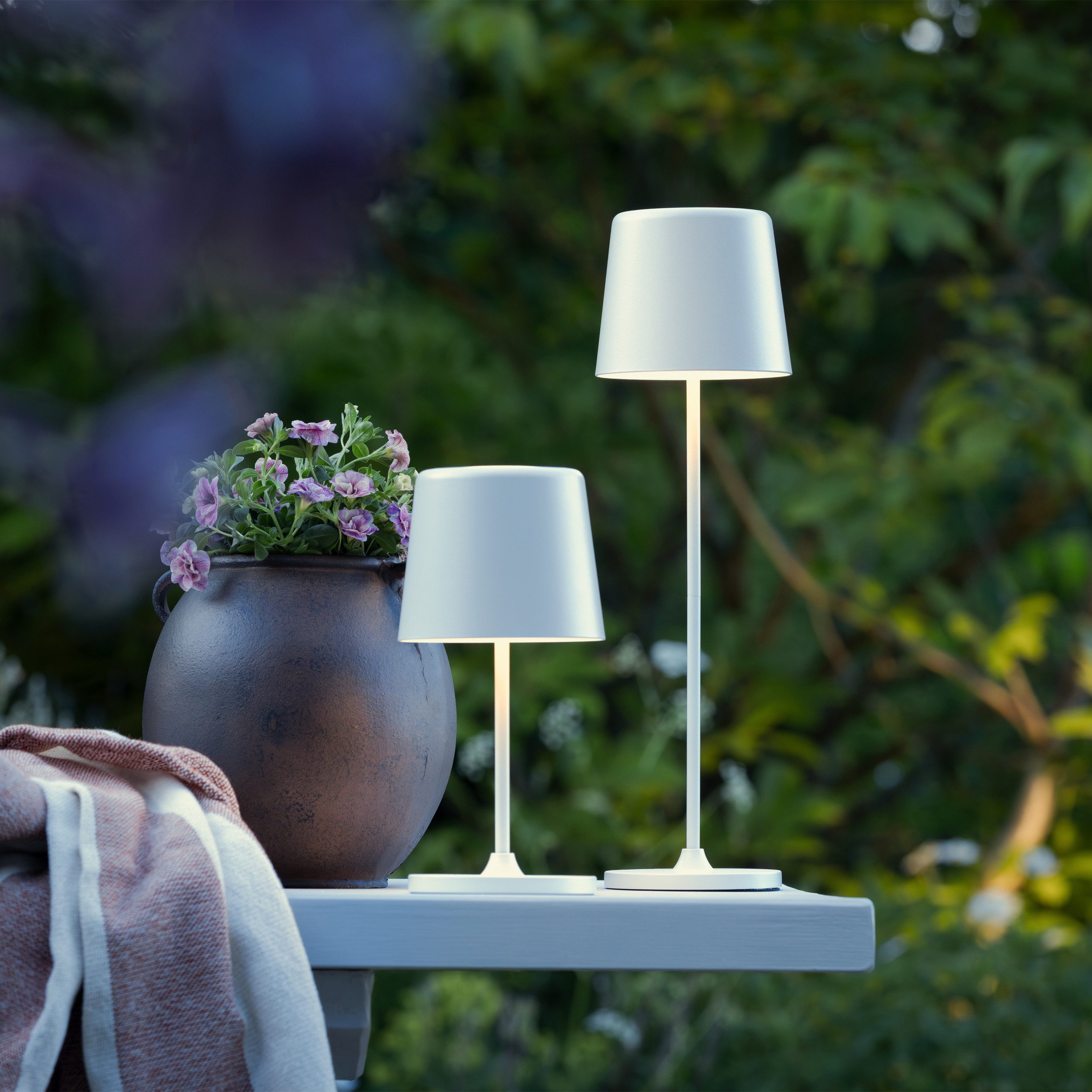 Lightbox Tischleuchte, LED fest integriert, Warmweiß, Portable LED Außen Tischlampe, 37 cm, 310lm, Touchdimmer, USB, weiß