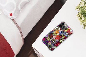MuchoWow Handyhülle Ein florales Design mit leuchtenden Farben, Handyhülle Apple iPhone 13 Pro, Smartphone-Bumper, Print, Handy