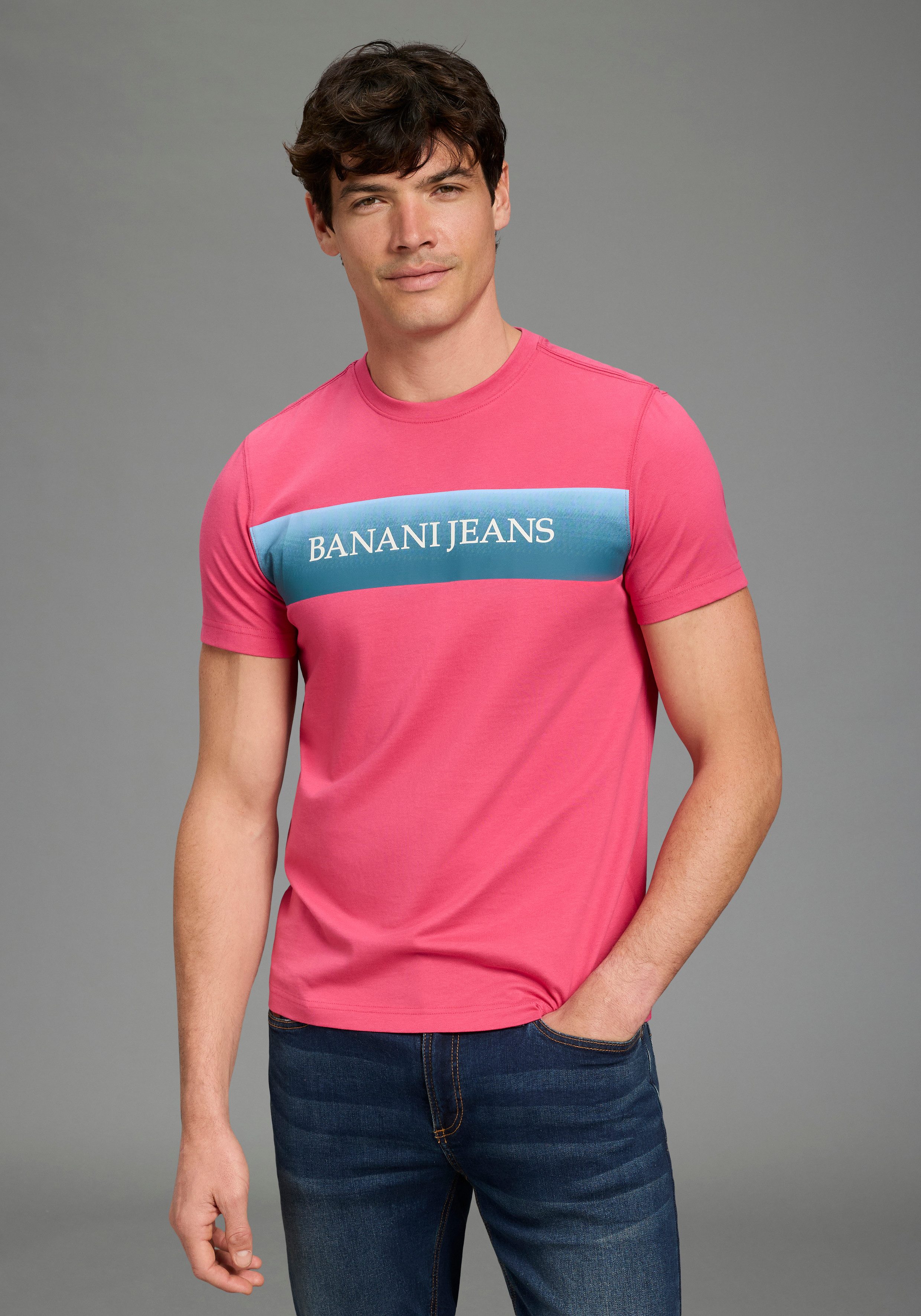 Bruno Banani T-Shirt Halbarmshirt, mit Rundhalsausschnitt, bedruckt, aus Single Jersey