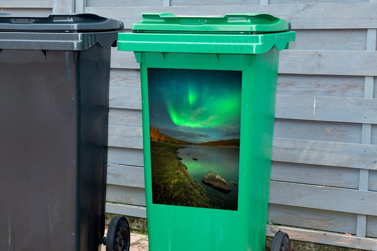 Abfalbehälter MuchoWow See einem über Nordlicht in Mülltonne, Sticker, Container, Wandsticker (1 Finnland St), Mülleimer-aufkleber,