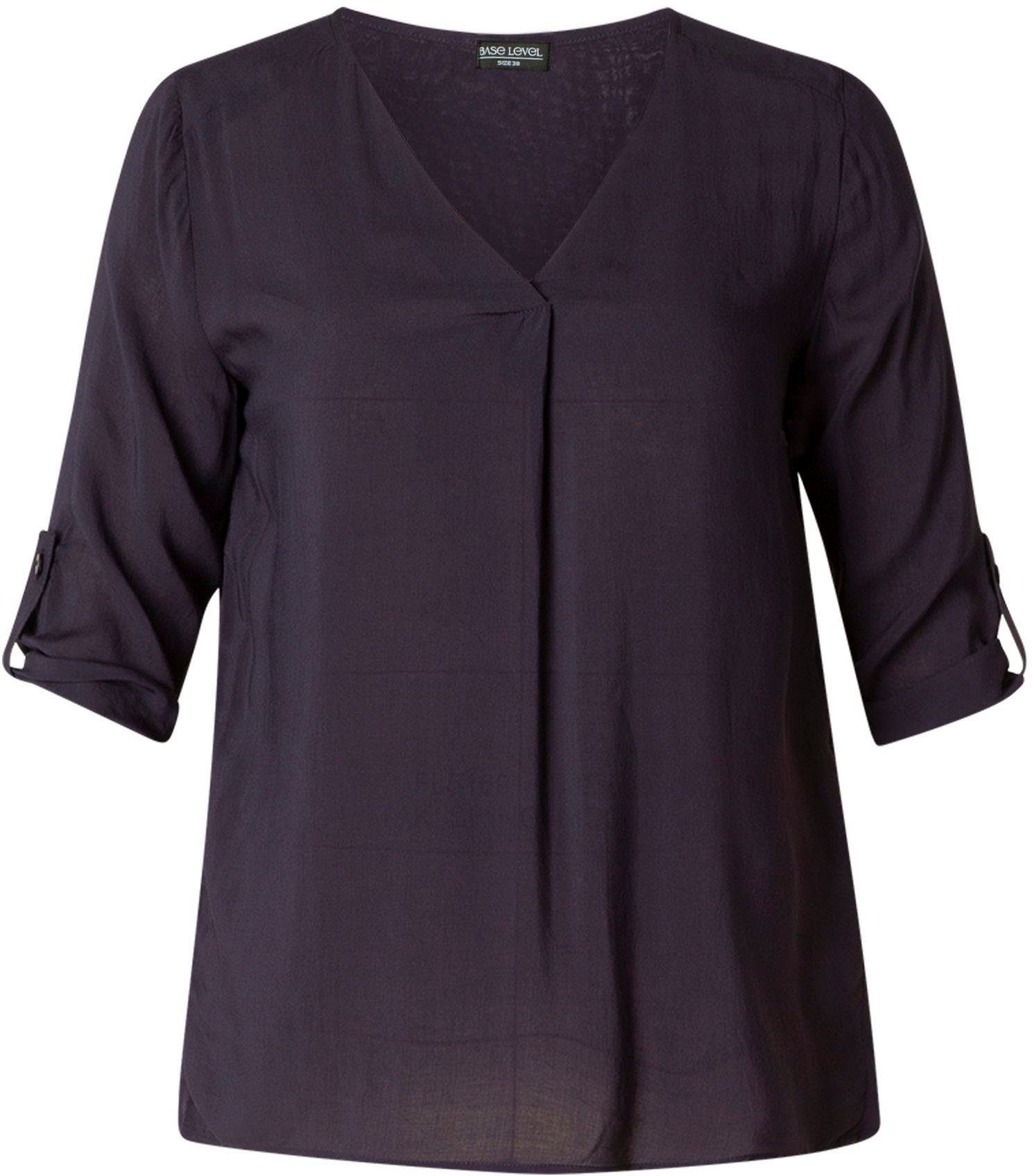Base Level Curvy Shirtbluse Yanina mit V-Ausschnitt. Reduzierter Preis € 50,99. Unverbindliche Preisempfehlung € 59,95
