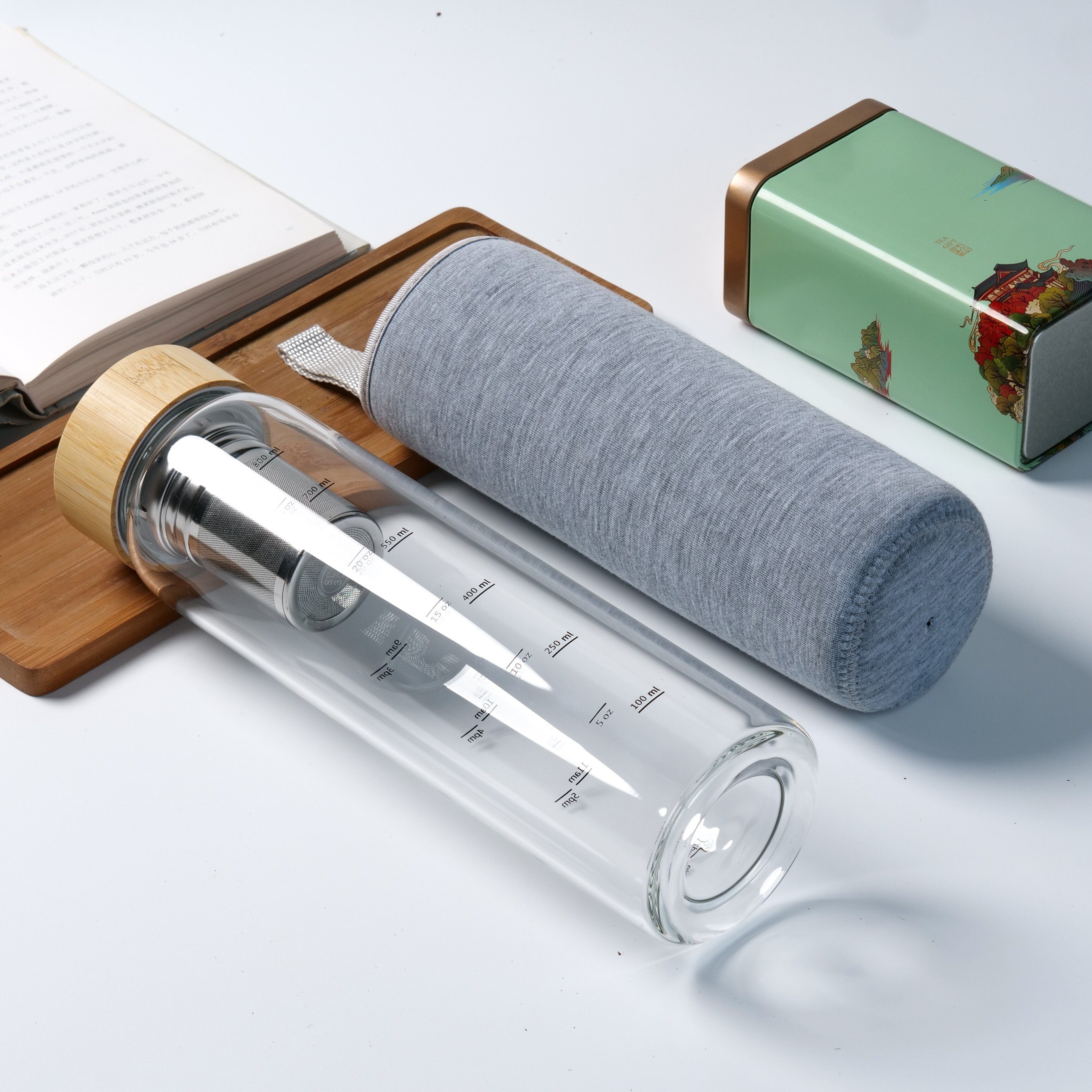 Penelife Isolierflasche Teeflasche mit Sieb to go 1l Trinkflasche mit Edelstahl Sieb, Borosilikatglas, 1 Liter Volumen