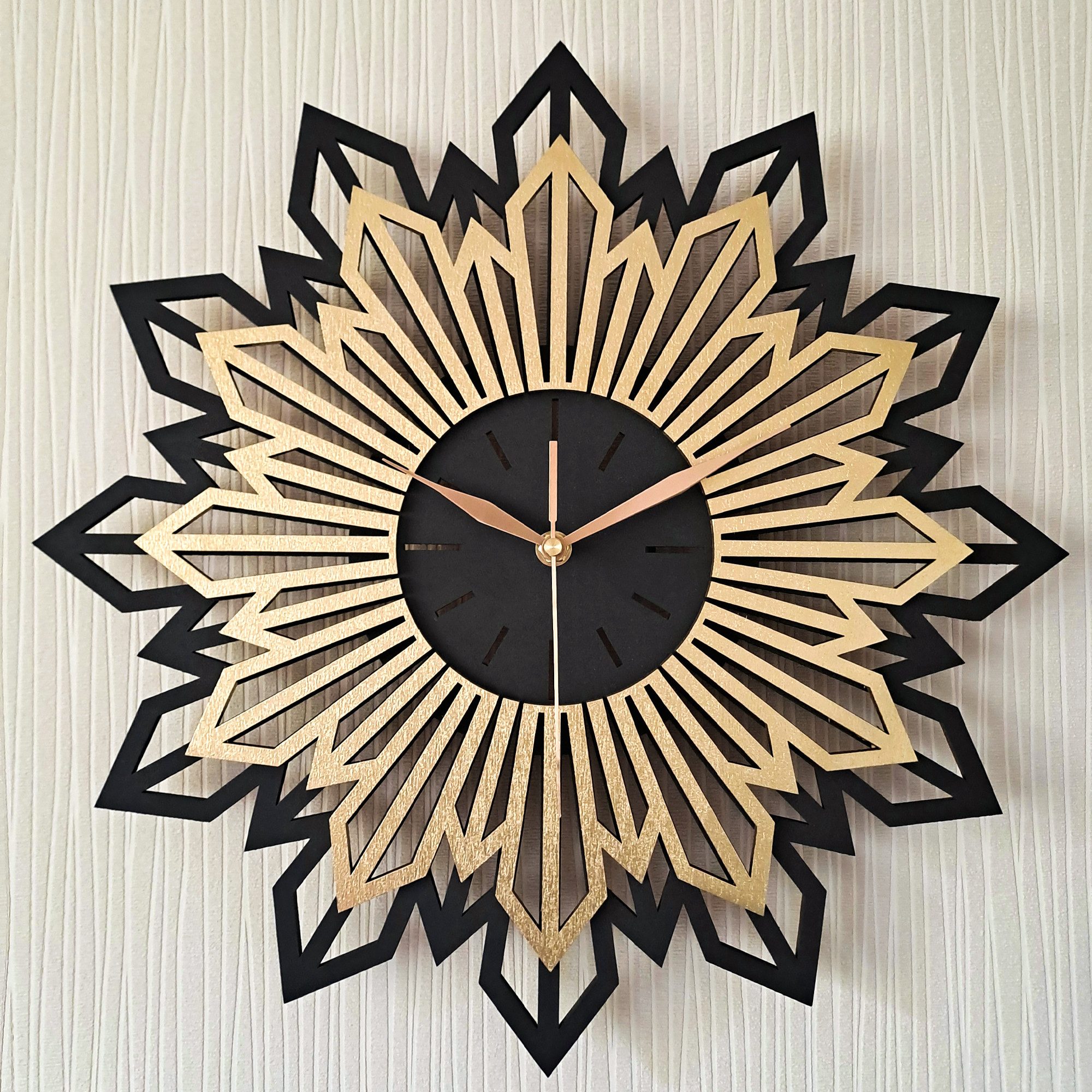 ORNAMENTI Wanduhr Grosse, modern, geometrisch, holz, hingucker Wanduhr, sunburst (Sonne Wanduhr, ohne Ticken, Wanddeko, Holzdeko, 3 Größen 40, 50, 60 cm)