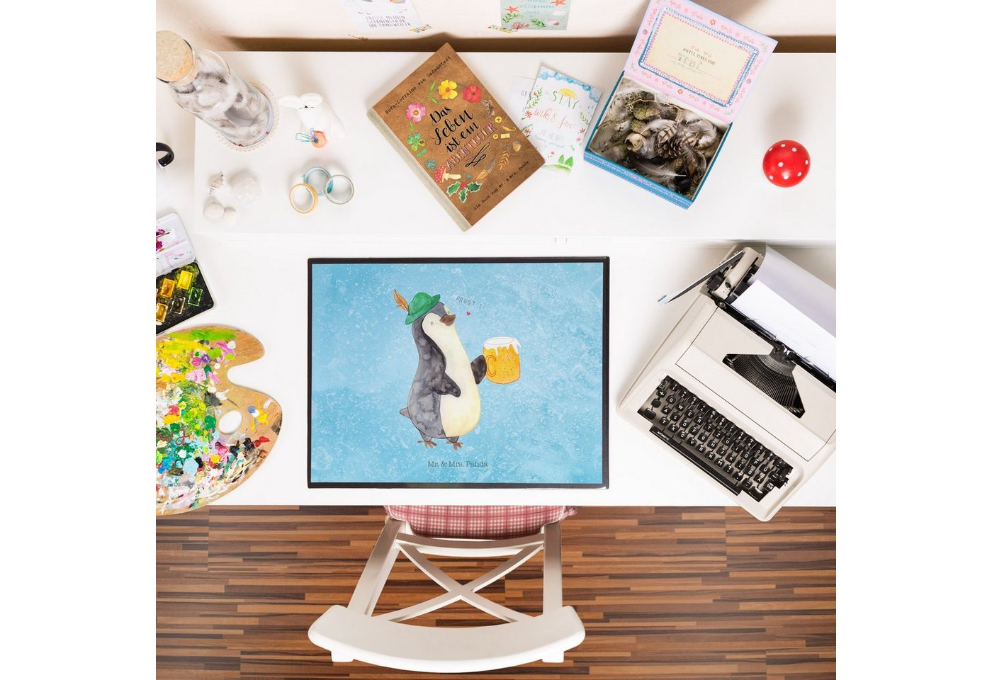 Thumbnail - Mr. & Mrs. Panda Schreibtischunterlage Pinguin Bier - Eisblau - Geschenk, Bürobedarf, Pinguine, Schreibwaren, (Packung, ...