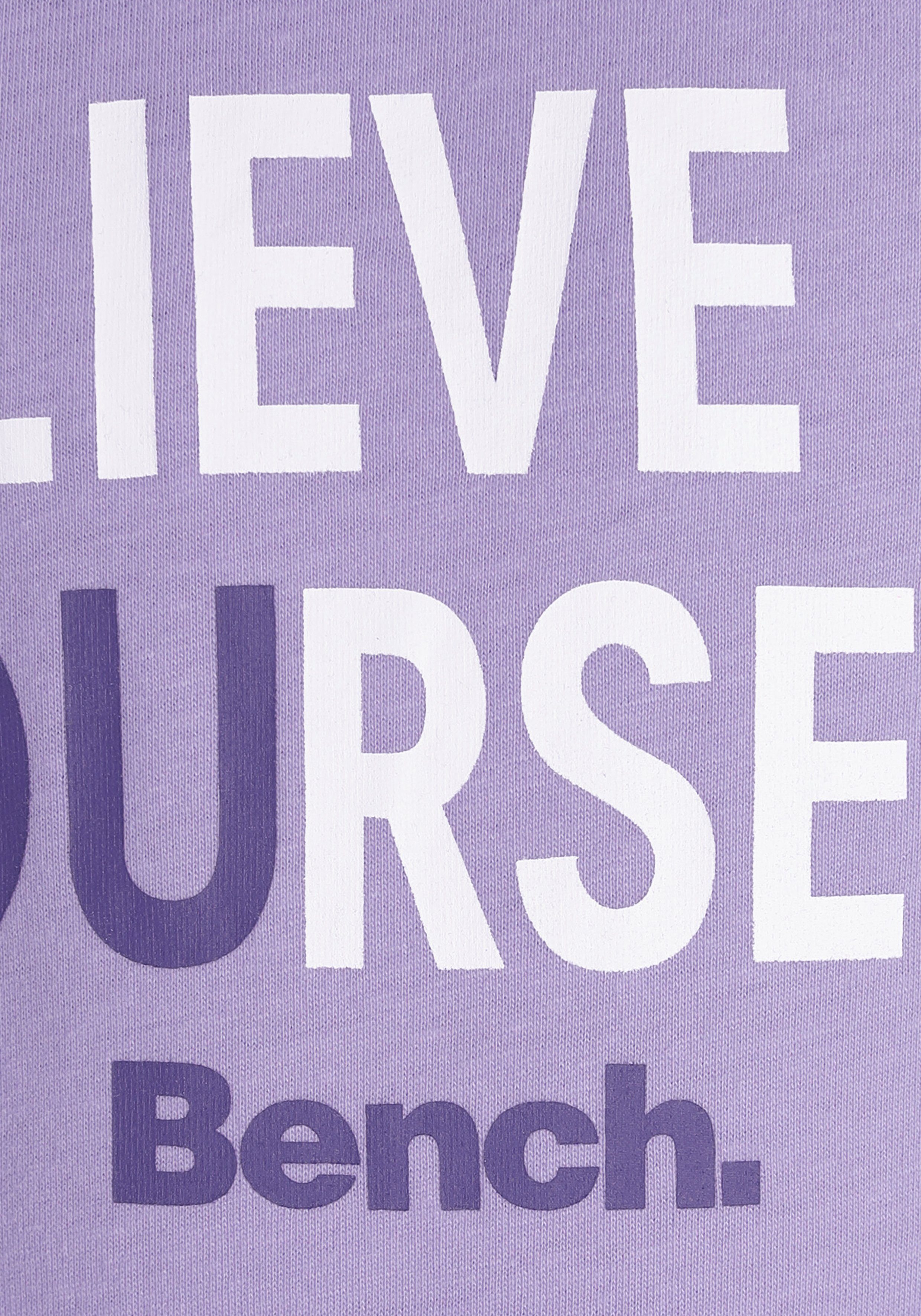 Bench. T-Shirt am Gummizug mit BELIEVE YOURSELF Saum IN