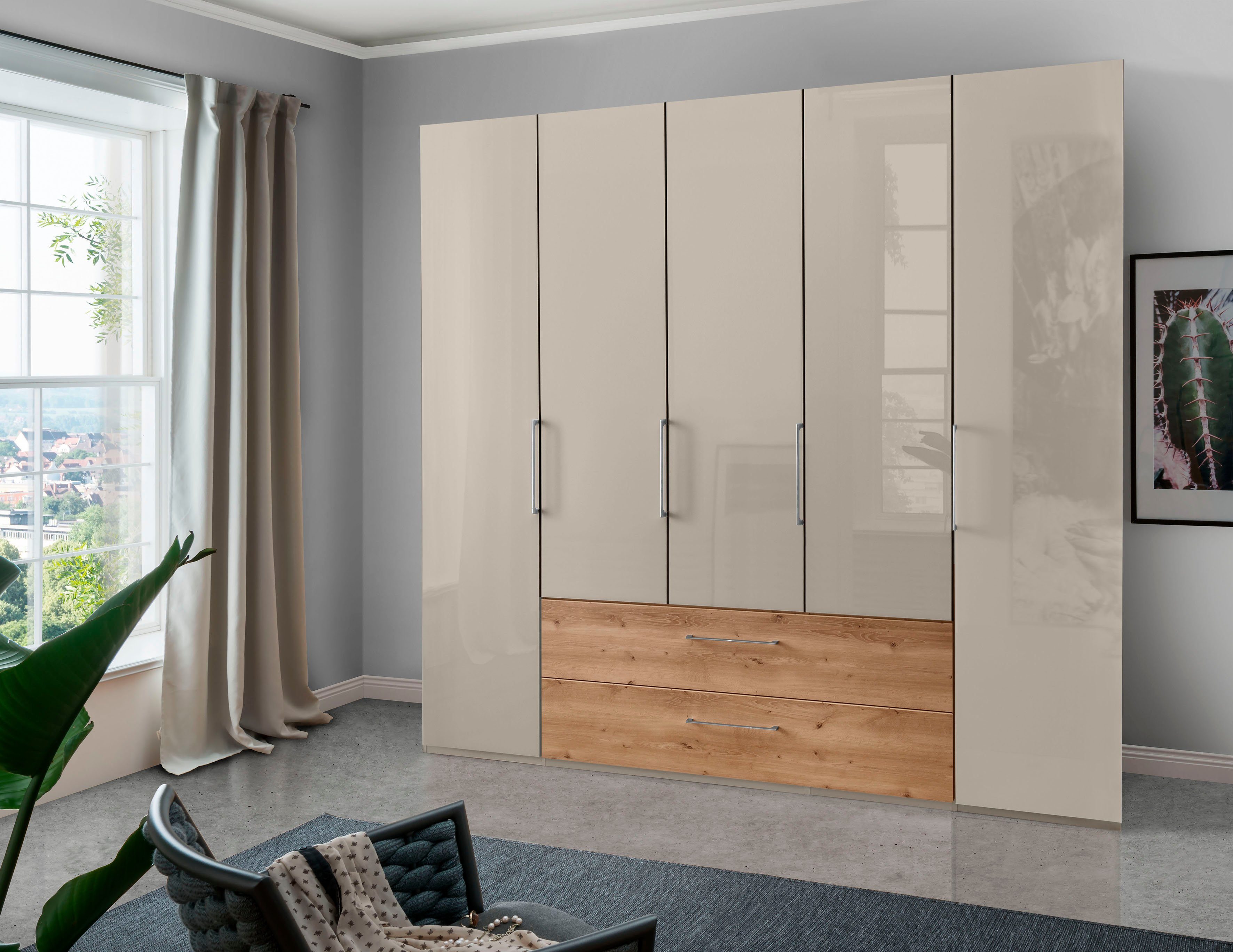 WIEMANN Kleiderschrank Metz hochwertige im Glasfront Champagner/Bianco-Eiche-Nachbildung/Griffe: Chrom Schubkästen inkl. Champagner/Glas Holzfarbton