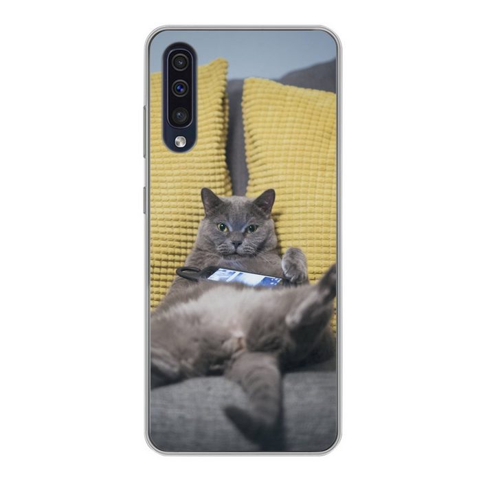 MuchoWow Handyhülle Katze - Bank - Faule Handyhülle Samsung Galaxy A30s Smartphone-Bumper Print Handy