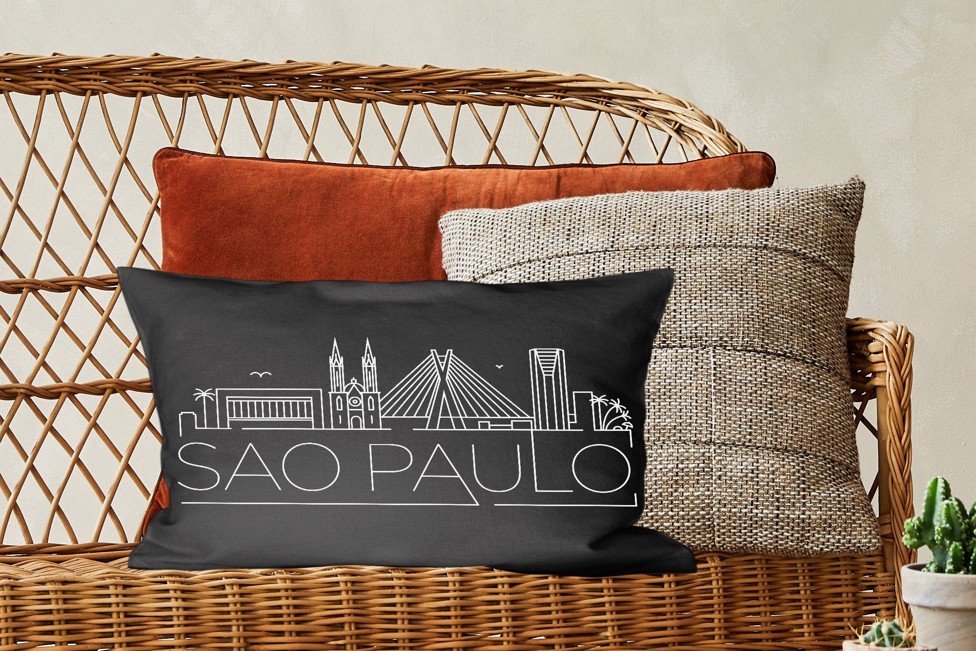 schwarzem Zierkissen, Schlafzimmer Wohzimmer Hintergrund, Dekoration, "Sao mit Füllung, auf Stadtbild Paulo" Dekokissen MuchoWow Dekokissen
