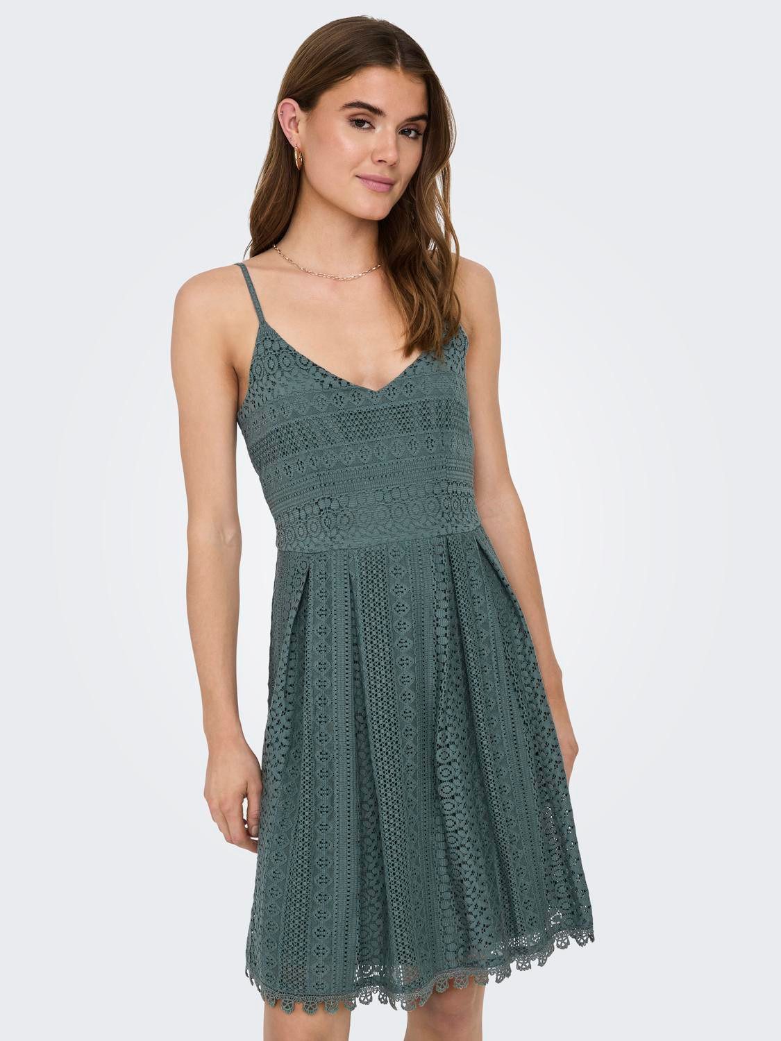 ONLY Trägerkleid ONLHELENA – Trägerkleid aus Baumwolle für den Sommer Baumwolle, regular fit, V-Ausschnitt