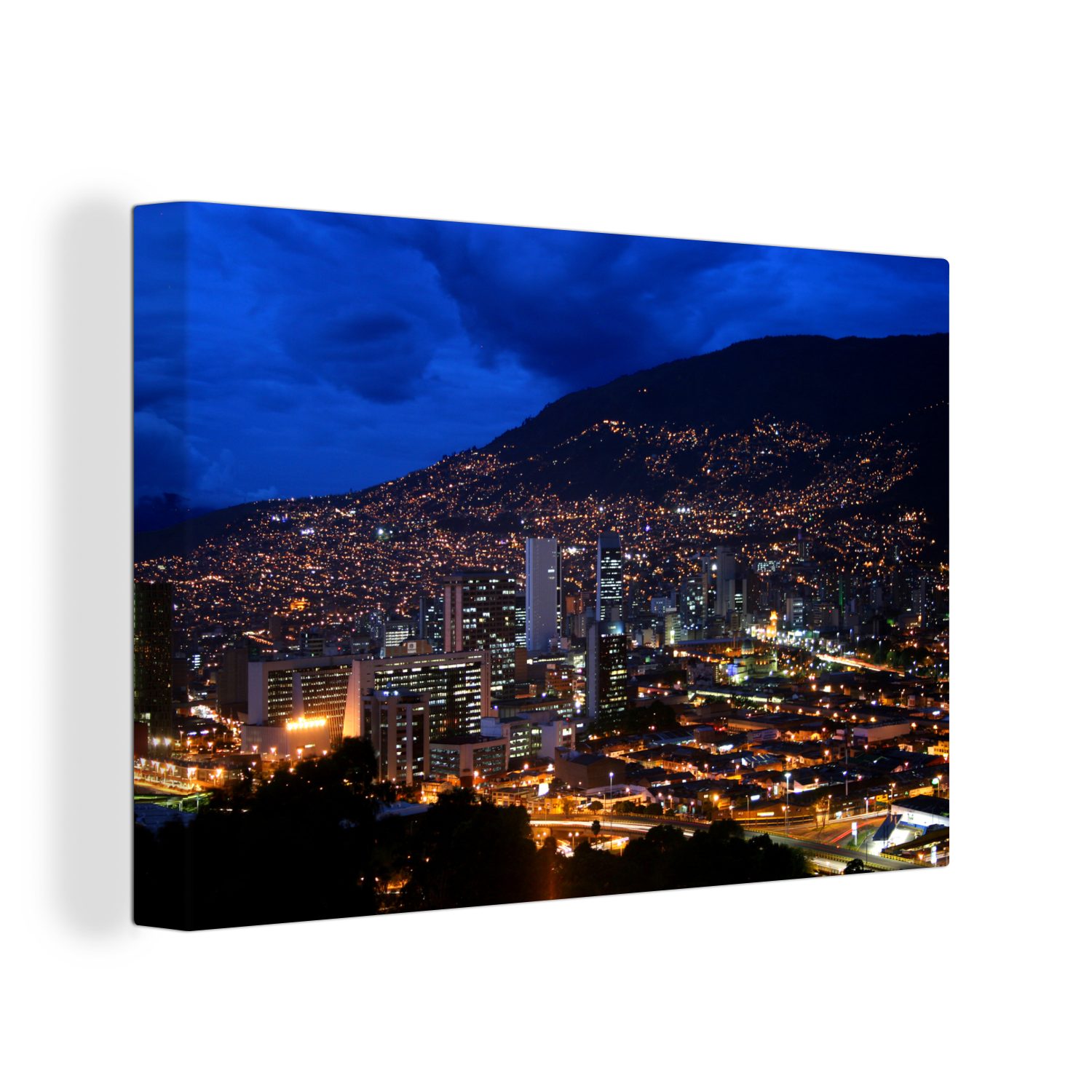 OneMillionCanvasses® Leinwandbild Dämmerung in der Stadt Medellín hinter dem Nutibara-Hügel, (1 St), Wandbild Leinwandbilder, Aufhängefertig, Wanddeko, 30x20 cm