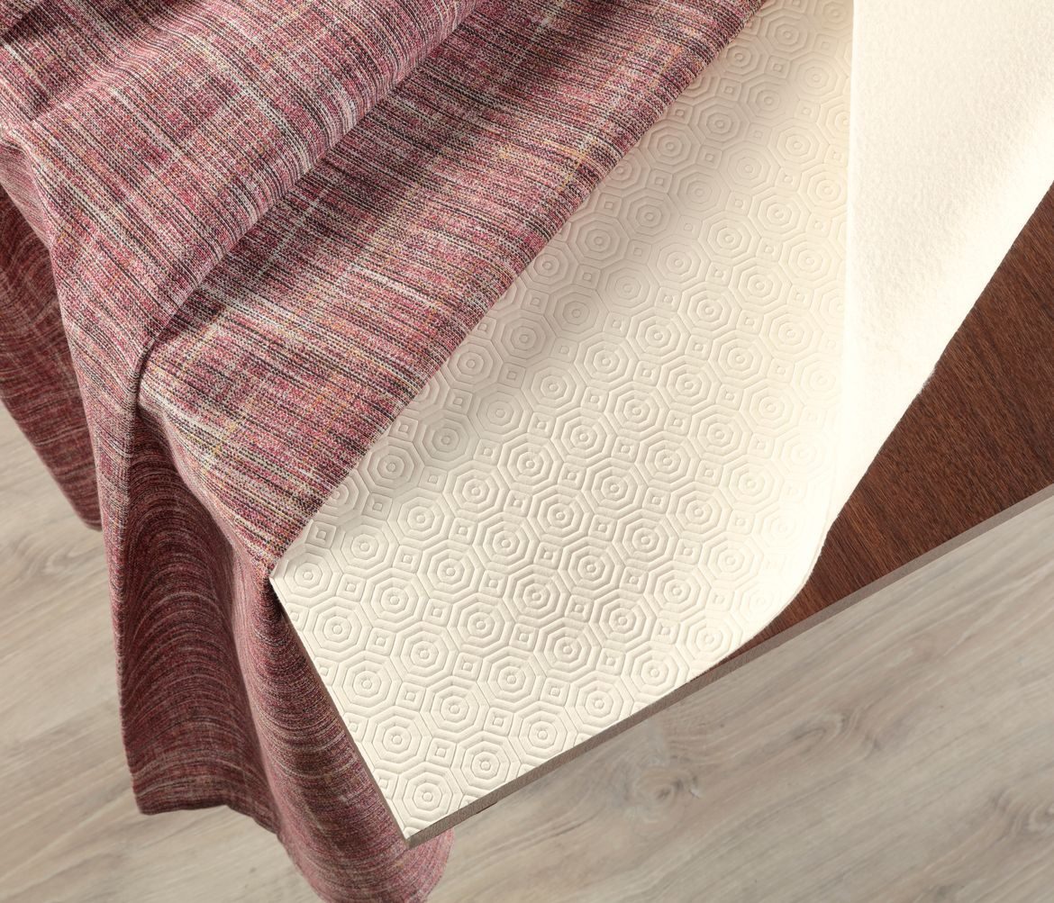 Peyer Syntex Tischschonbezug Tischschoner mit Wabenprägung auf der Oberseite, Tischschoner mit Wabenprägung auf der Oberseite