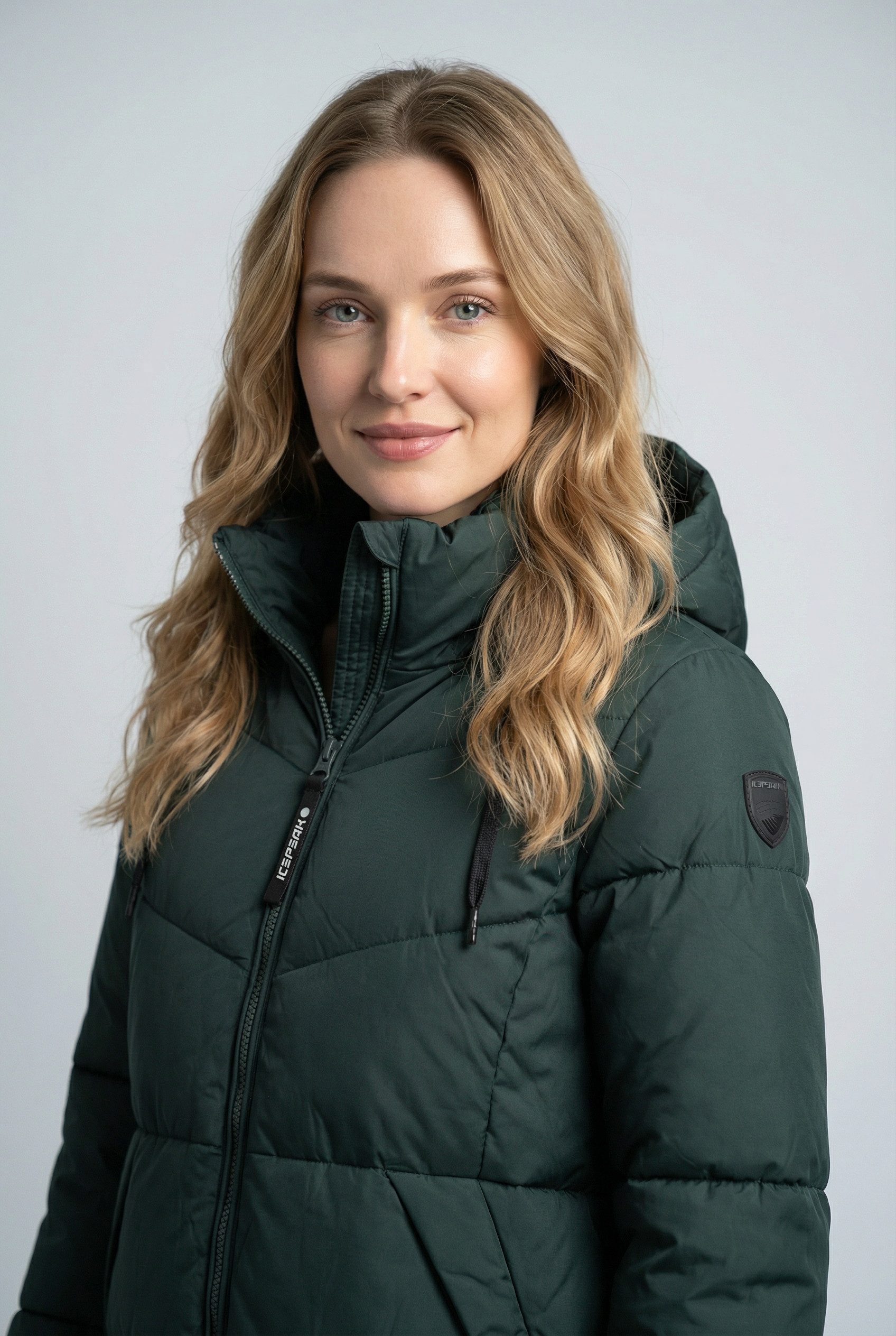 Icepeak Steppmantel ICEPEAK ADAIRE mit Daunenoptik, mit verstellbarer und abnehmbarer Kapuze, winddicht