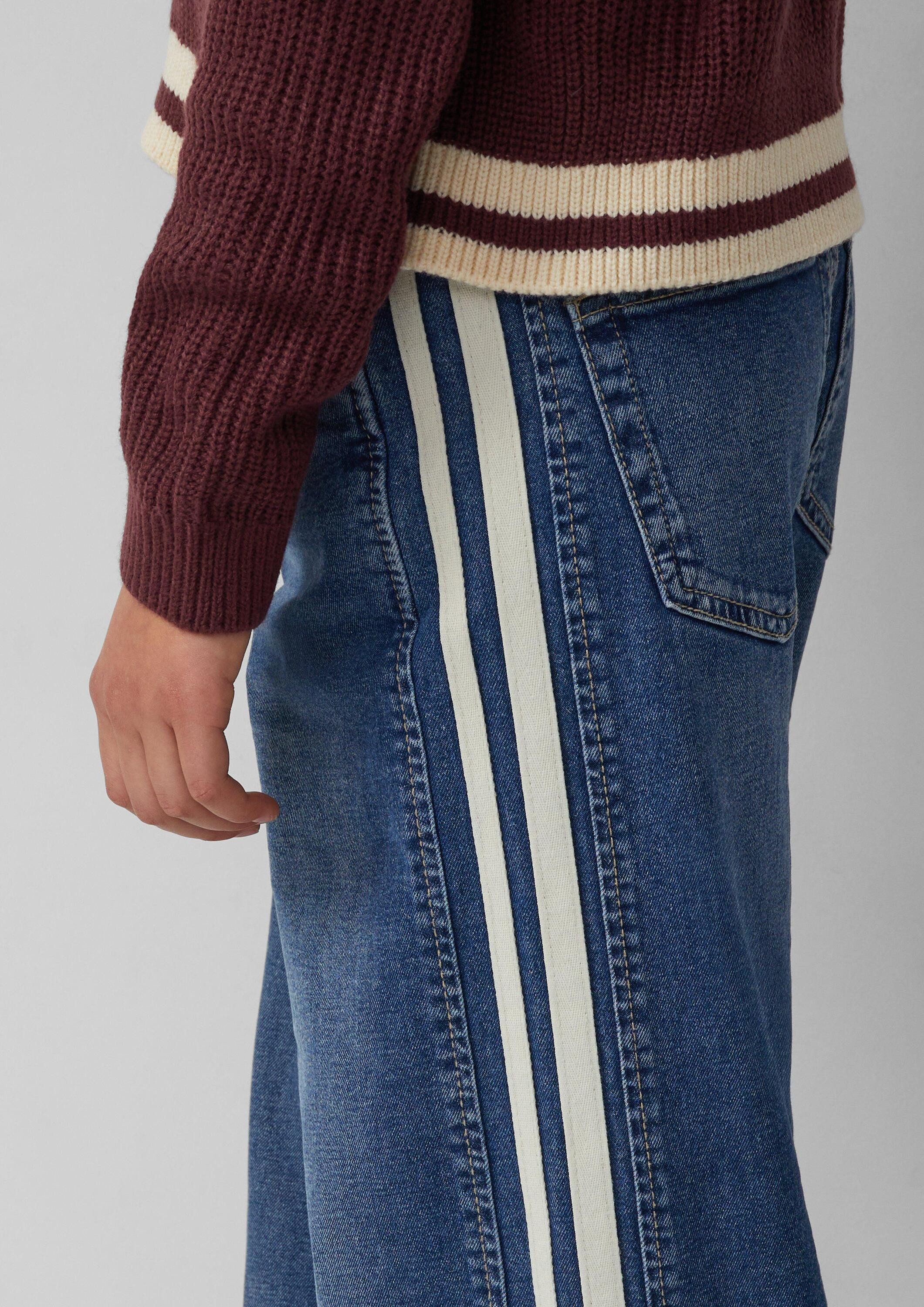 s.Oliver Weite Jeans Jeans-Hose WIDE LEG Jeans / Regular Fit / Mid Rise / Wide Leg / Kontrast-Streifen – Bild 4 von 5