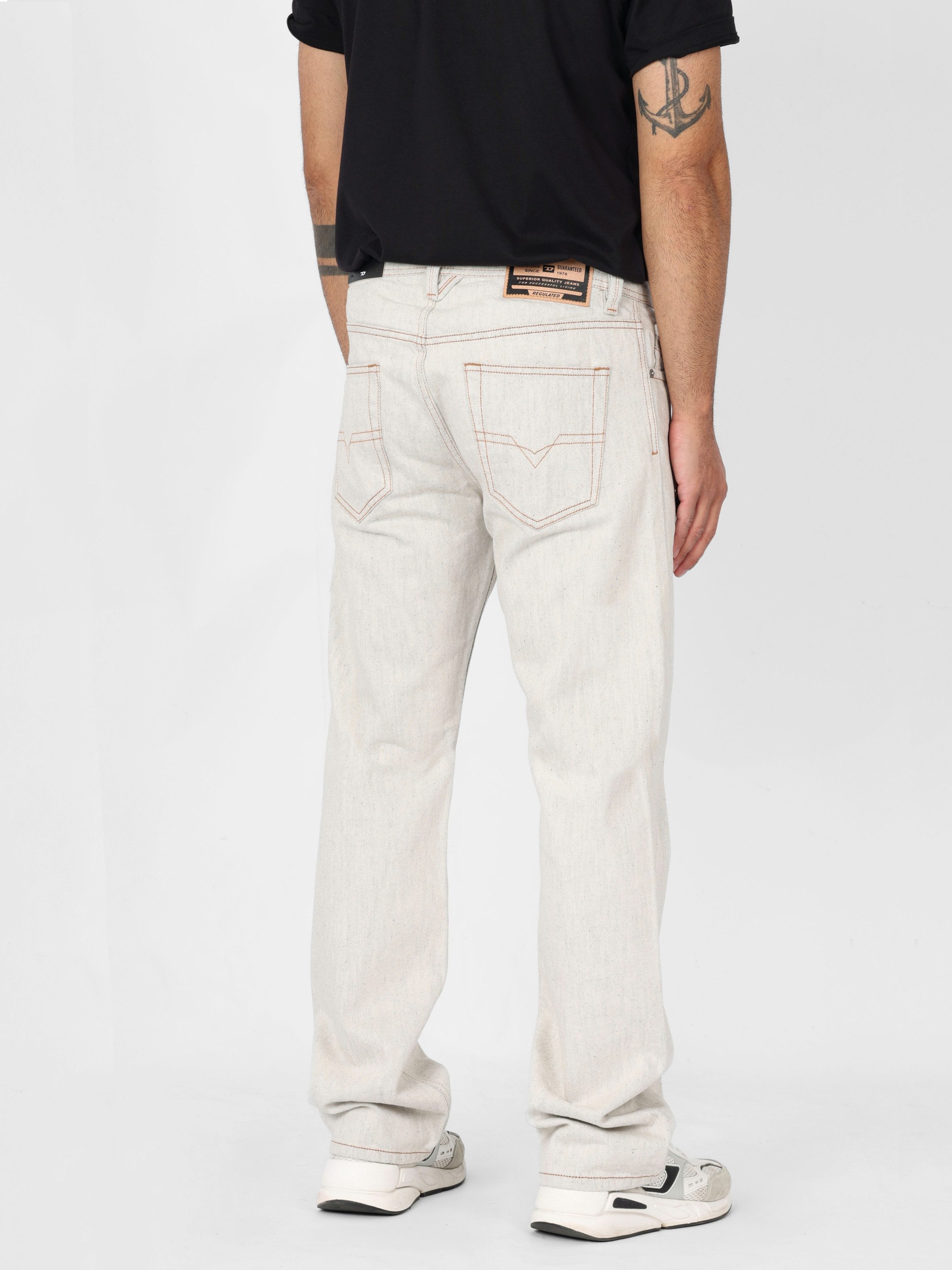 Diesel Straight-Jeans Regular Fit, Extra-Lang - MARKEE - Länge:32 ohne Stretch, Cremeweiß
