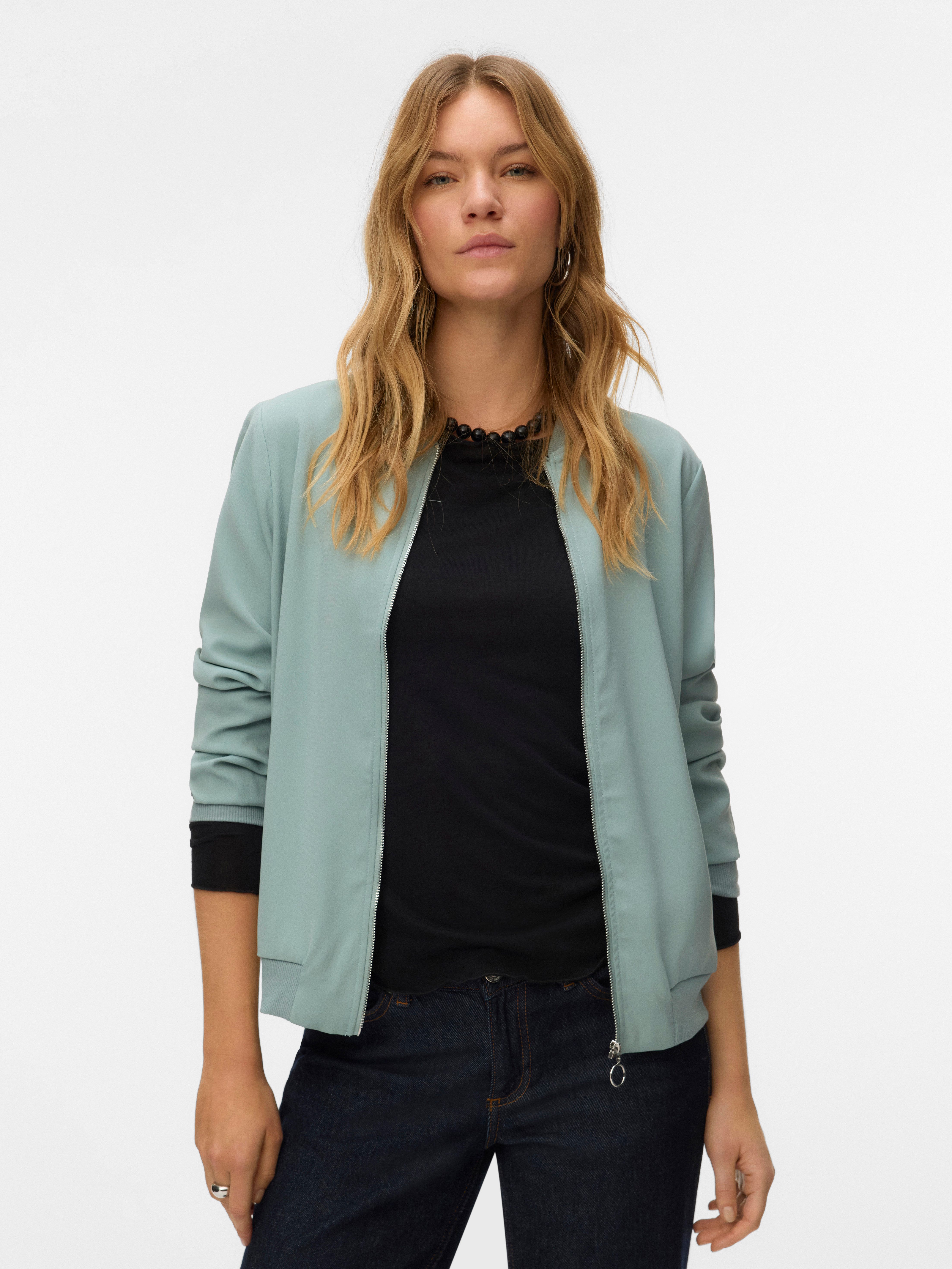 Vero Moda Bomberjacke VMCOCO L/S BOMBER NOOS in modisch kurzer Form, mit Stretch