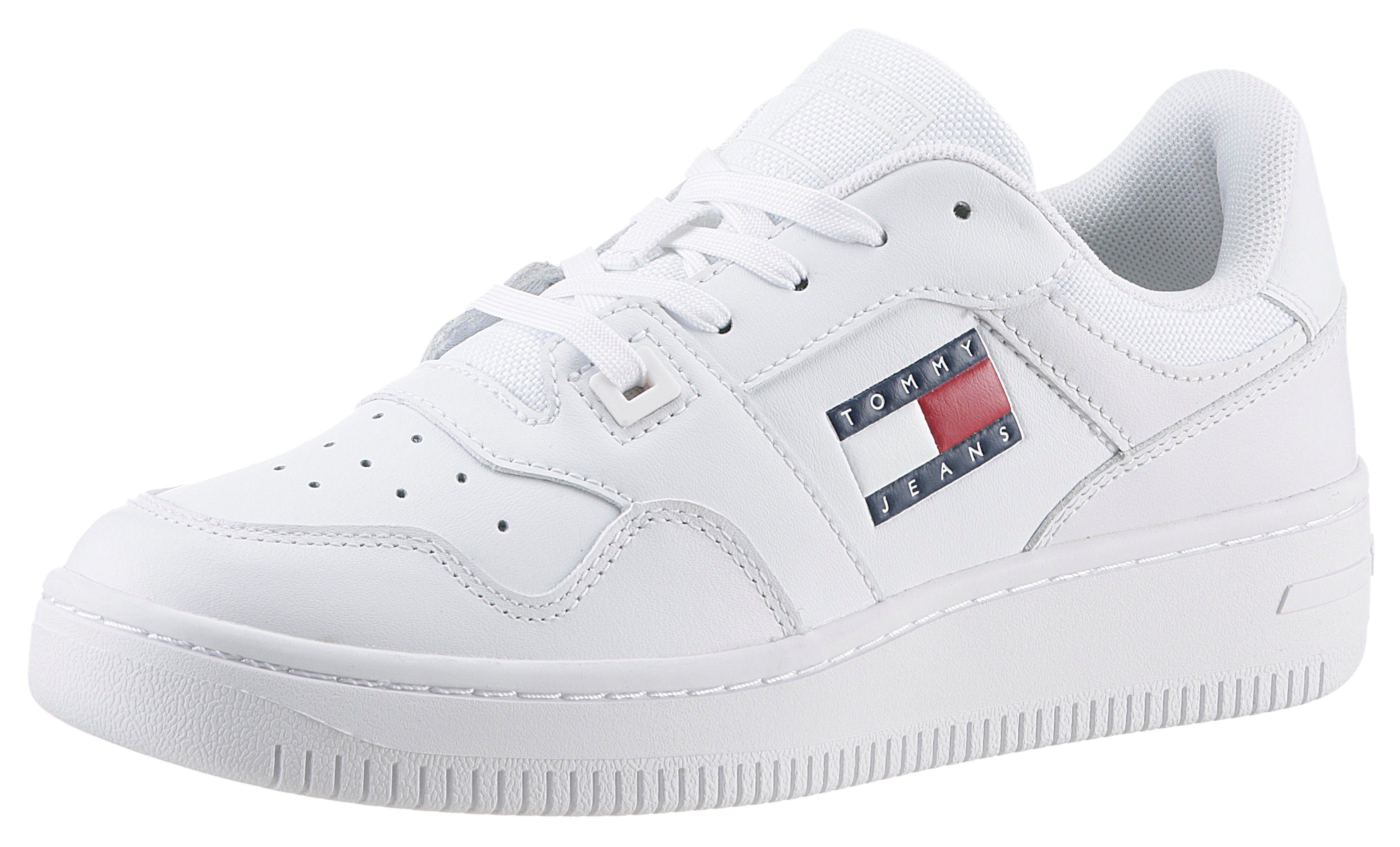 Tommy Jeans TJW RETRO BASKET ESS Plateausneaker mit seitlicher Logoflagge, Freizeitschuh, Halbschuh, Schnürschuh