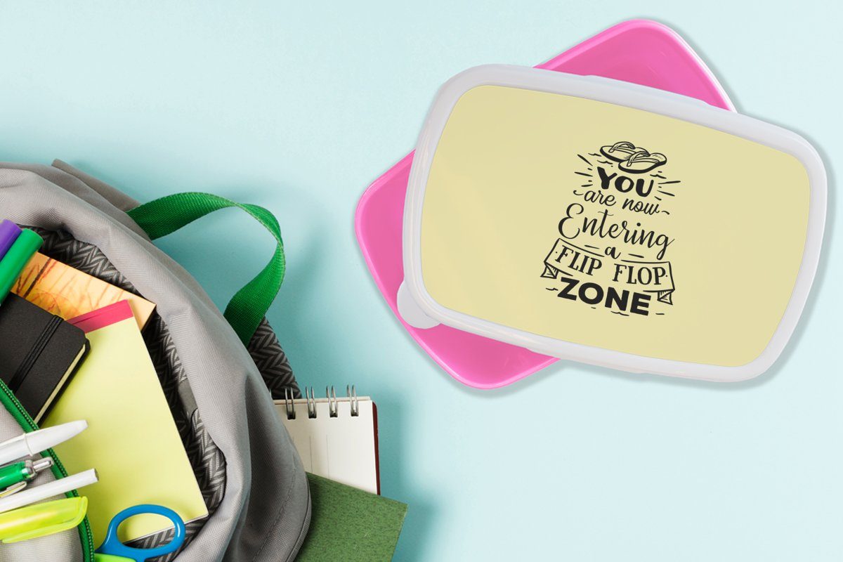 rosa - Lunchbox (2-tlg), Brotbox Erwachsene, Mädchen, Sommer MuchoWow Brotdose Snackbox, Gelb, Pantoffeln für Kunststoff Kunststoff, Kinder, -