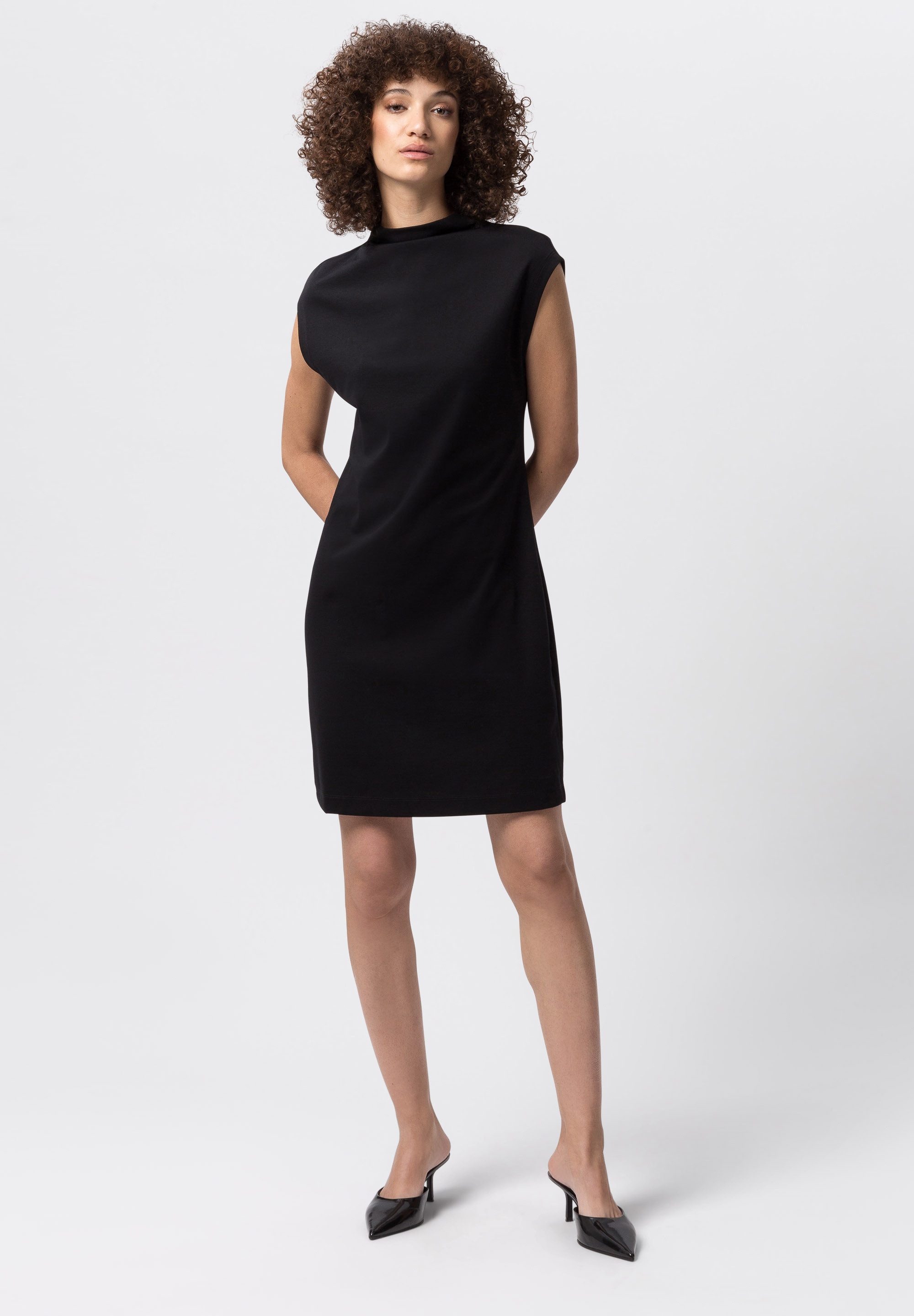 Les Lunes Jerseykleid Zaharaa Dress Knielang, elegant, hoher Halsausschnitt und angeschnittene Ärmel