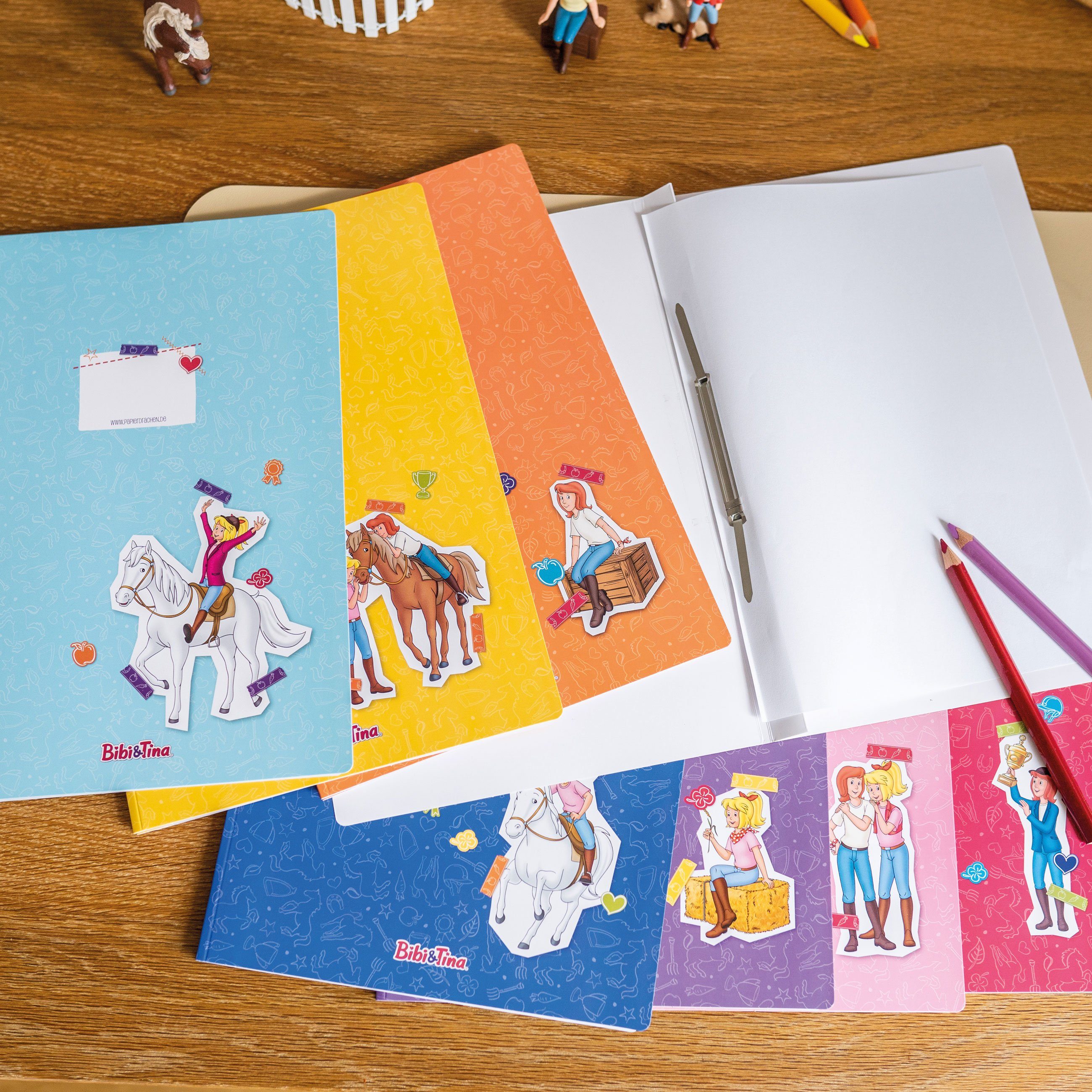 PAPIERDRACHEN Schulheft 8 Schnellhefter aus Karton – DIN A4 – tolles Designs