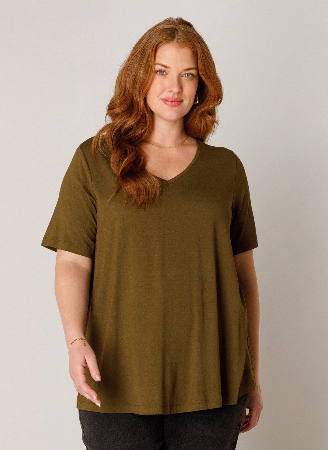 Base Level Curvy T-Shirt Alba Große Größen