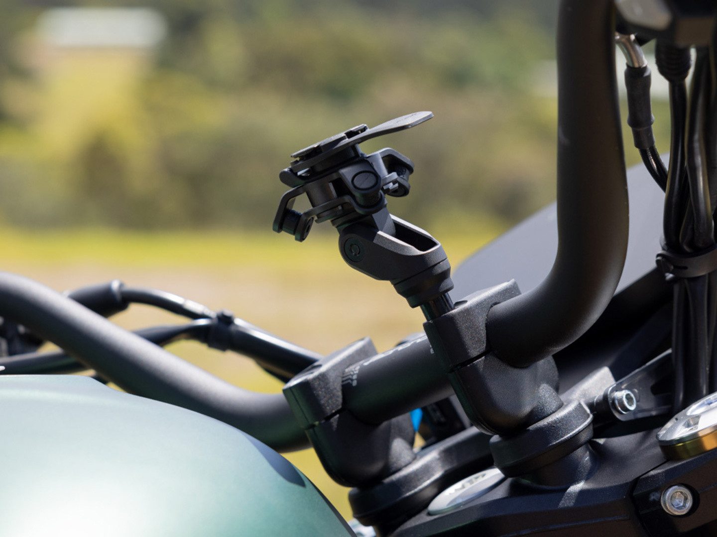 Quad Lock Handy-Halterung QUAD LOCK Handlebar Clamp Mount PRO Motorrad Lenkerklemmen Halterung