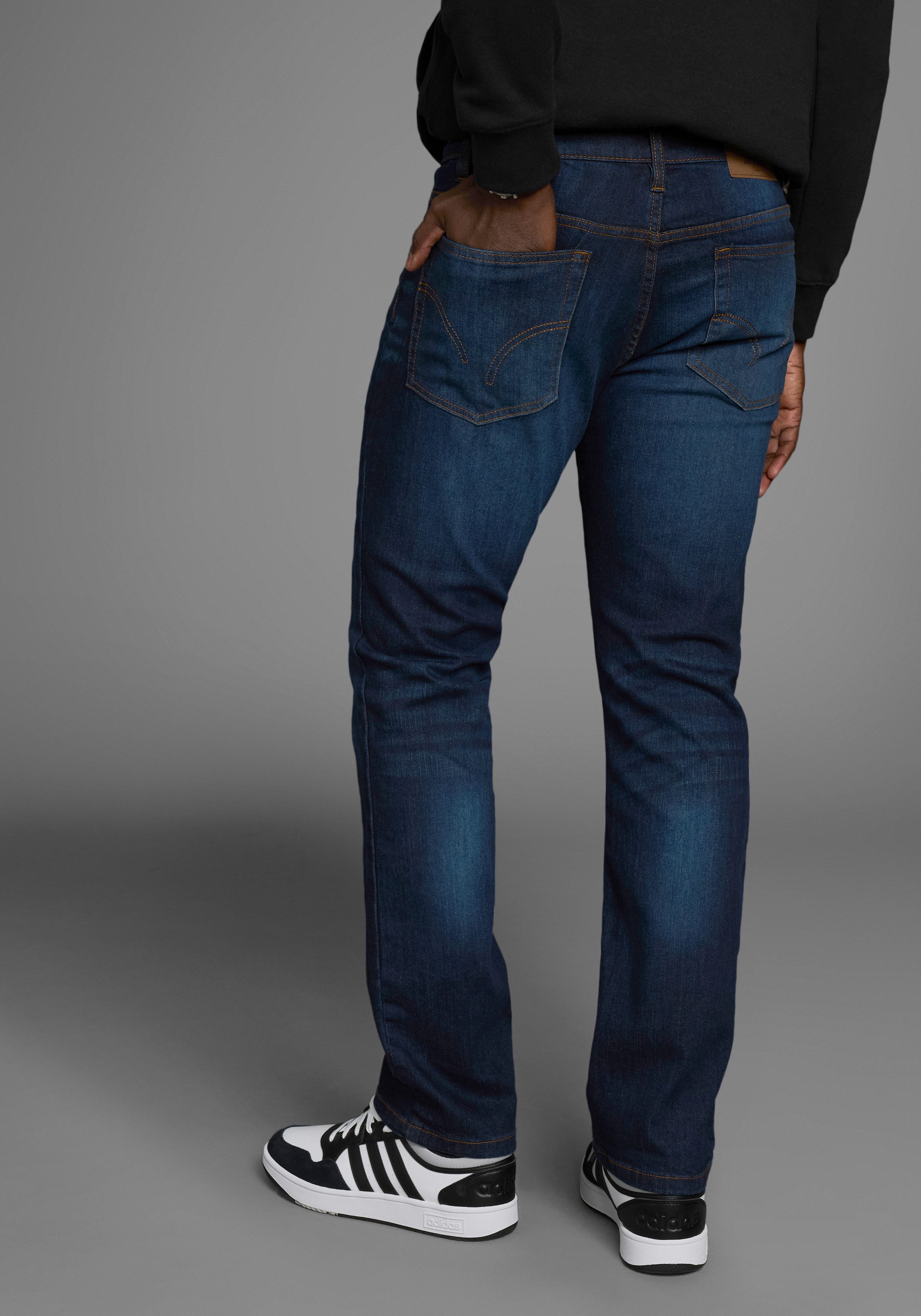 Arizona Gerade Jeans gerade geschnittenes Bein, niedrige Leibhöhe – Bild 2 von 5