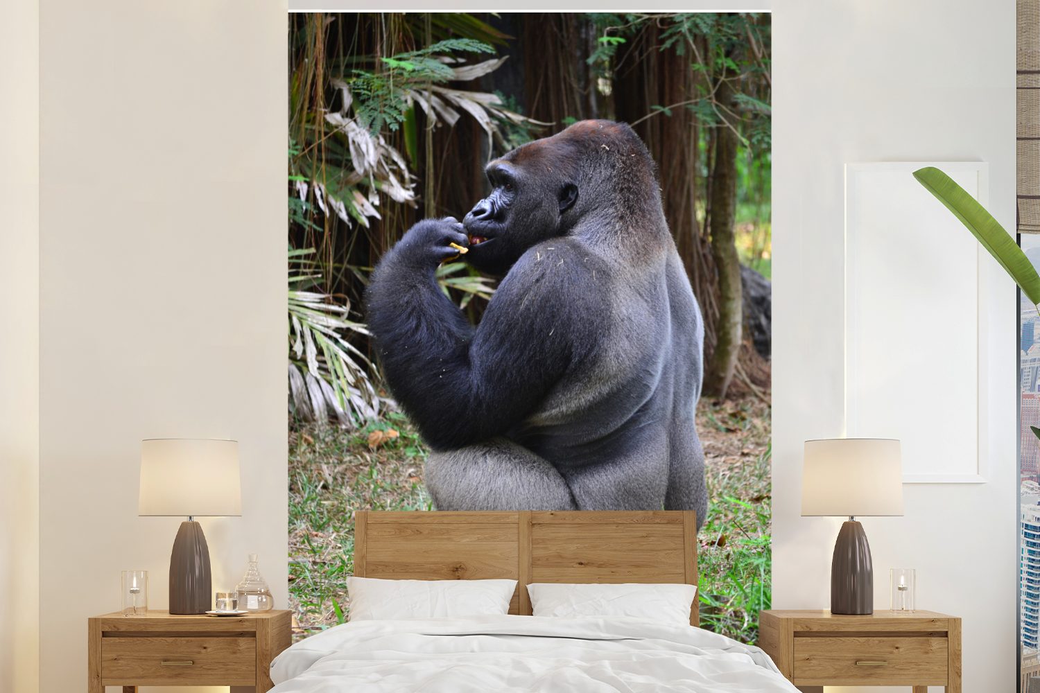 MuchoWow Fototapete Seitenansicht eines fütternden Gorillas, Matt, bedruckt, (3 St), Montagefertig Vinyl Tapete für Wohnzimmer, Wandtapete