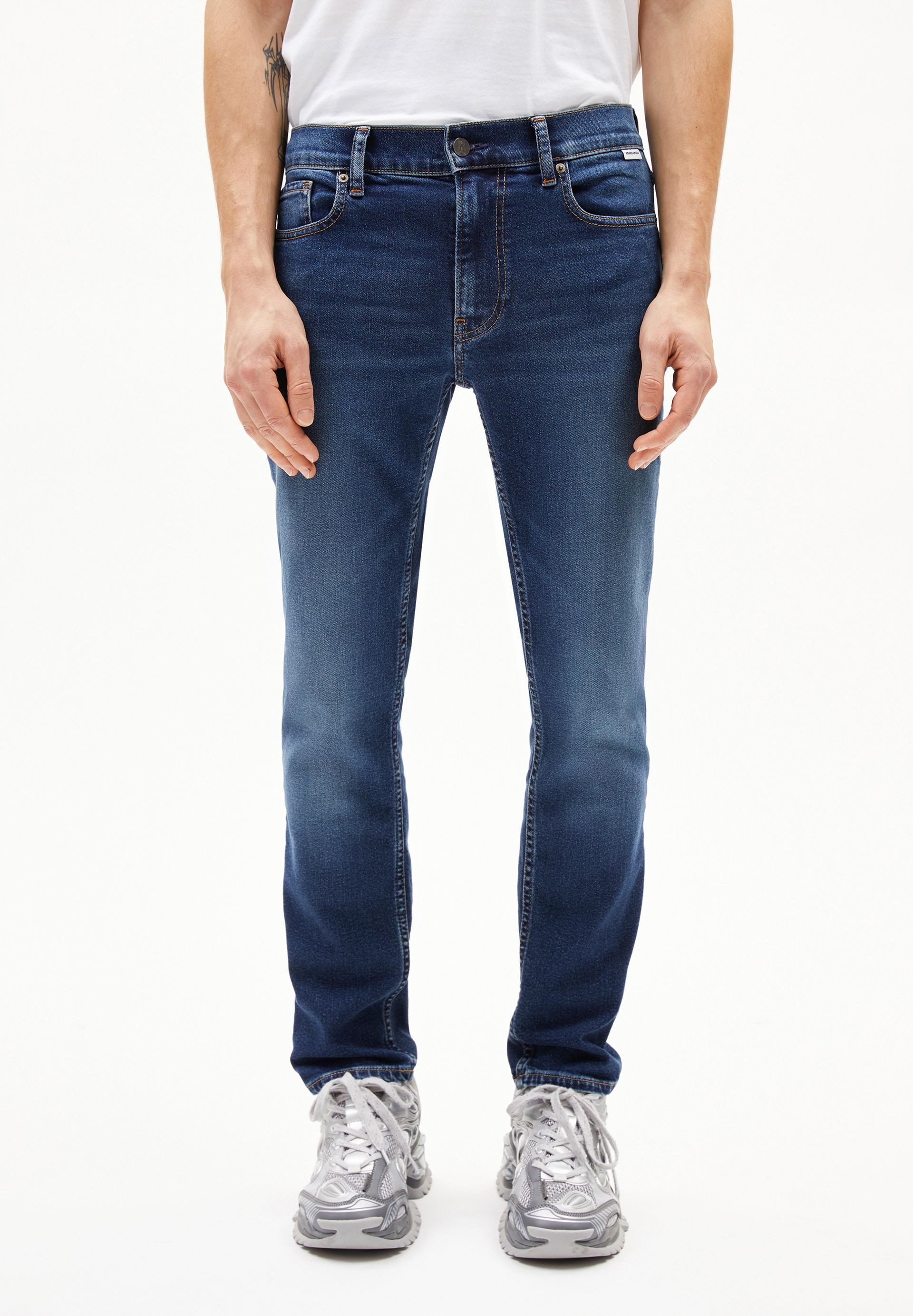 Armedangels Slim-fit-Jeans IAAN Slim Jeans aus recyceltem Baumwoll-Mix (Comfort-Stretch) Mid waist