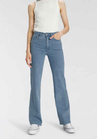 AJC High-waist-Jeans in gerader Form mit weicher anschmiegsamer Denim-Qualität