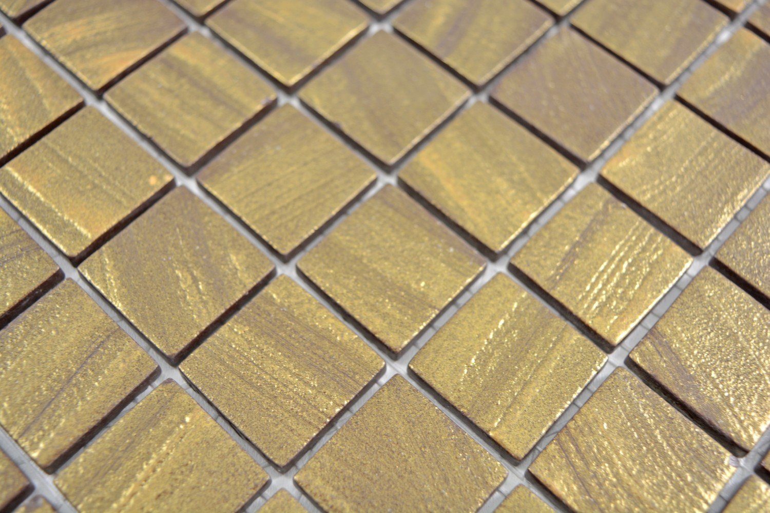 Mosaikfliesen Wandbelag Nachhaltiger satin Mosani gold Fliesenspiegel Recycling Glasmosaik