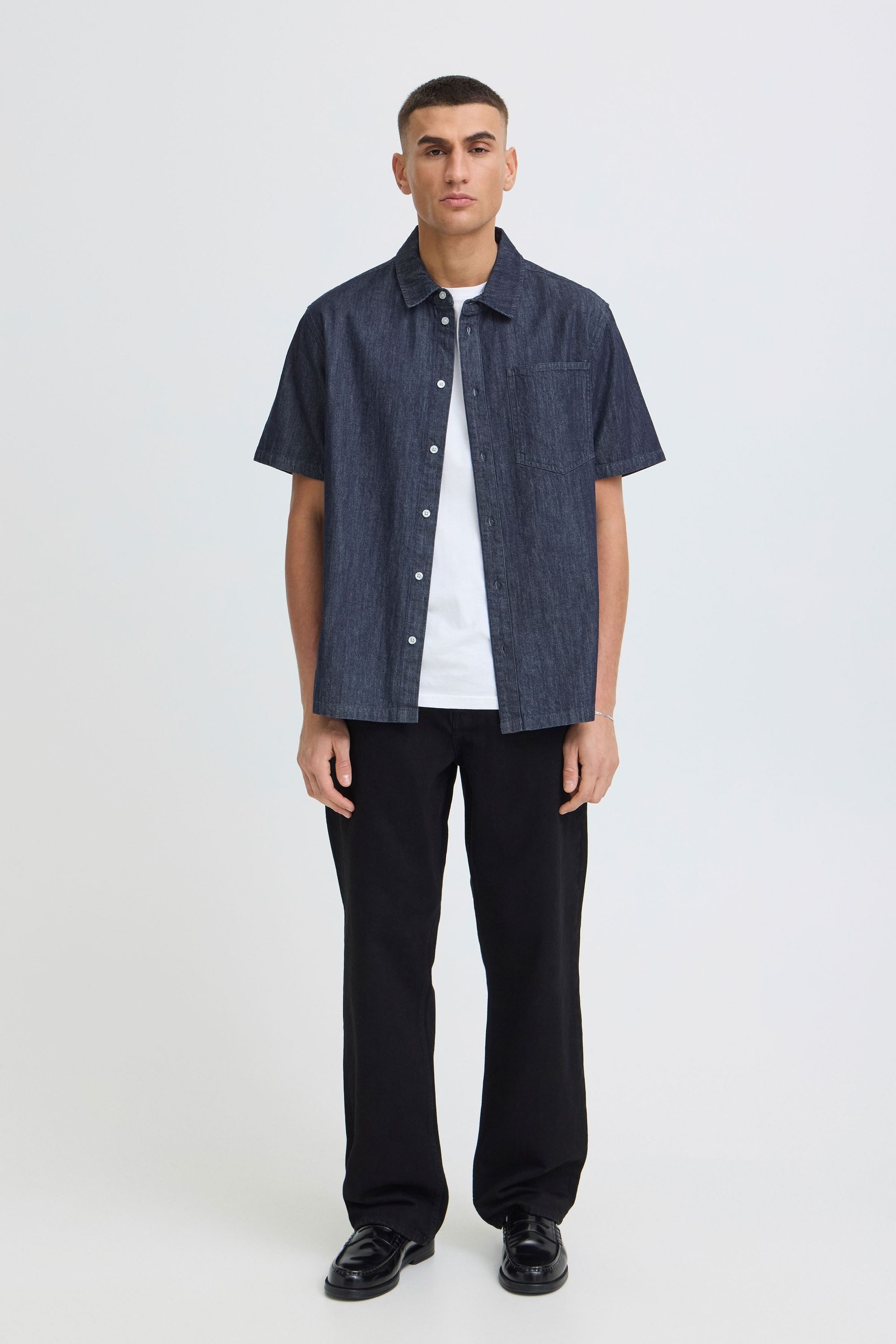 !Solid Jeanshemd SDRogue Kurzärmliges Jeanshemd mit aufgesetzter Brusttasche