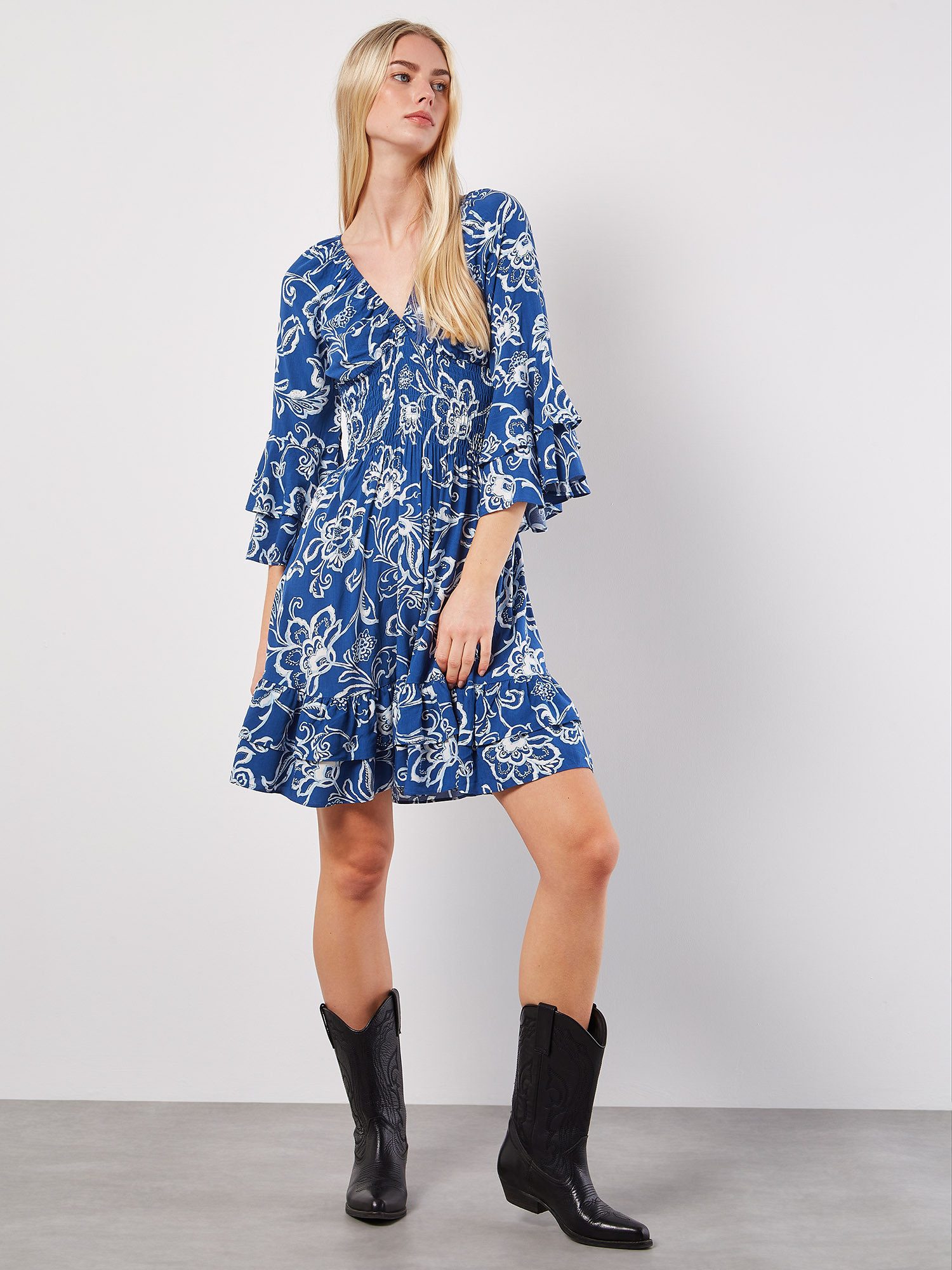 Apricot Minikleid Sarasa Floral Smocked Ruffle günstig online kaufen