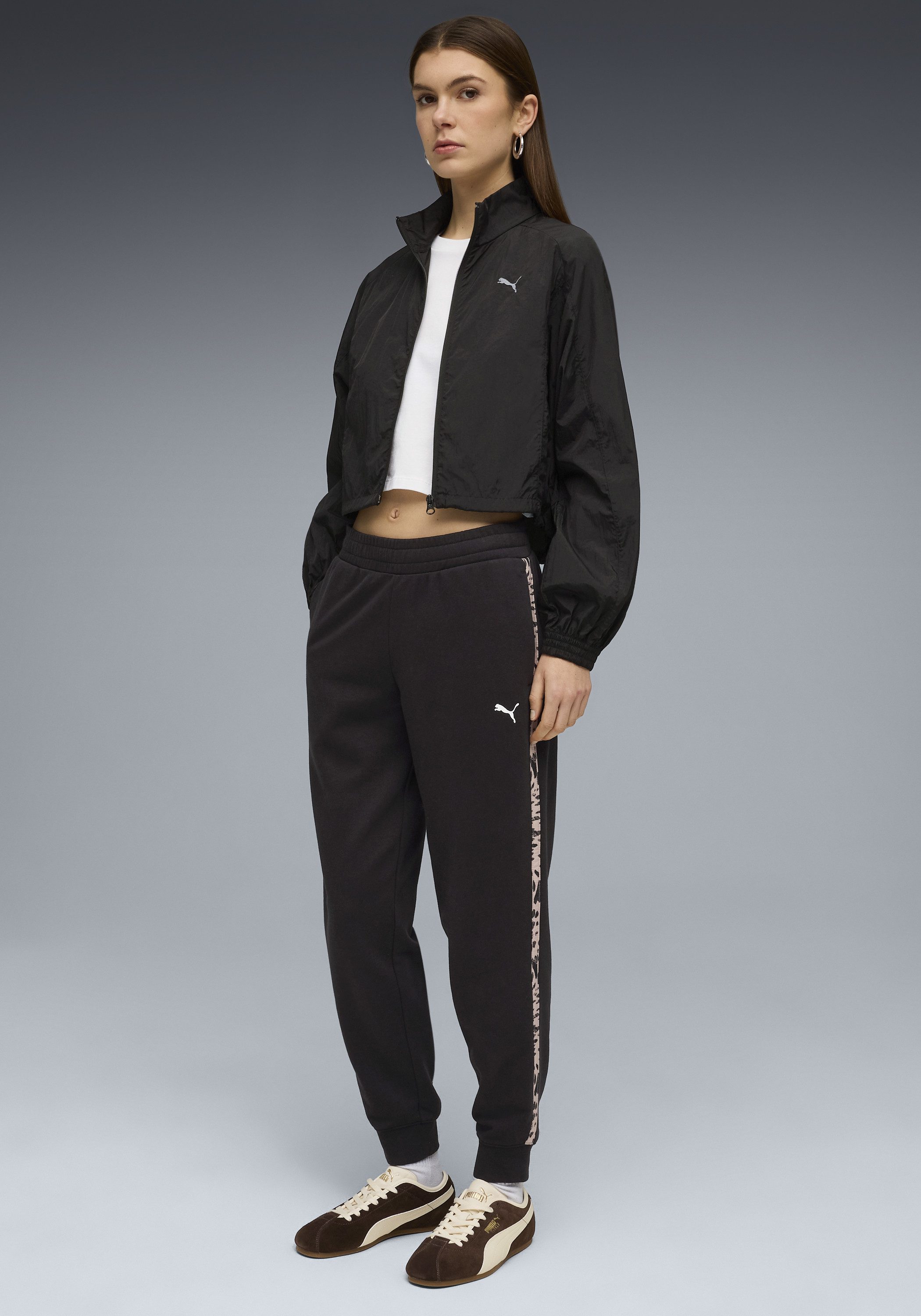 PUMA Trainingshose ESS GRAPHIC ANIMAL COMFORT PANTS TR CL mit Eingrifftaschen, sportlicher Stil, mit modernem Print