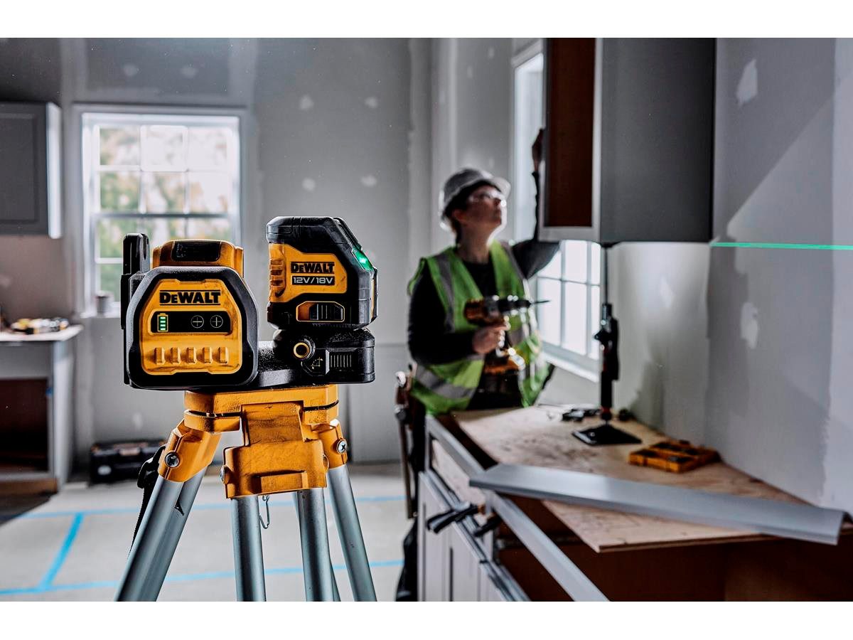DeWalt Kreuzlinienlaser Gruen, 18V, Reichweite 30m (50m mit Detektor)