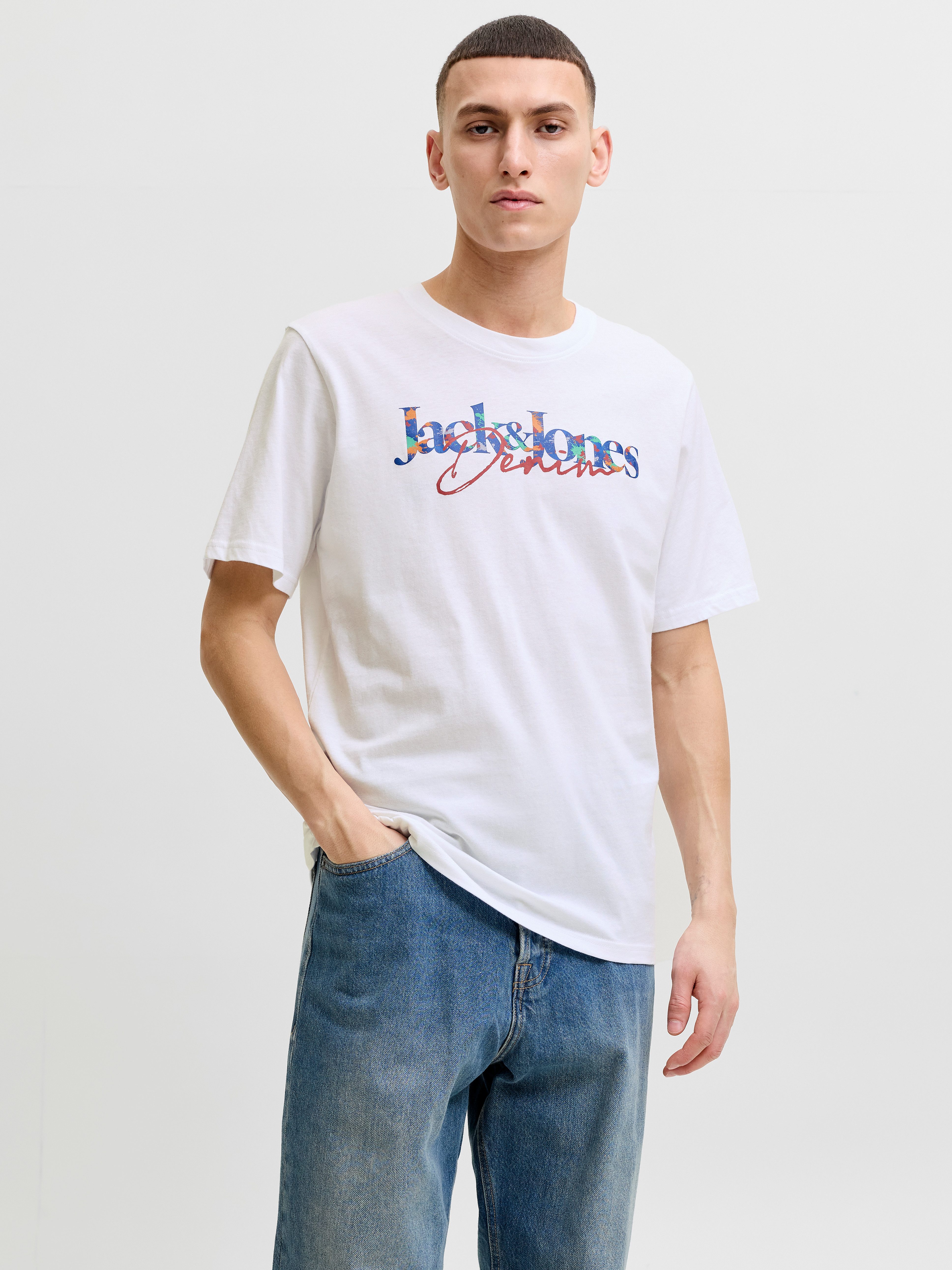 Jack & Jones Rundhalsshirt JJTOM TEE SS CREW NECK SN Baumwolle, regular fit