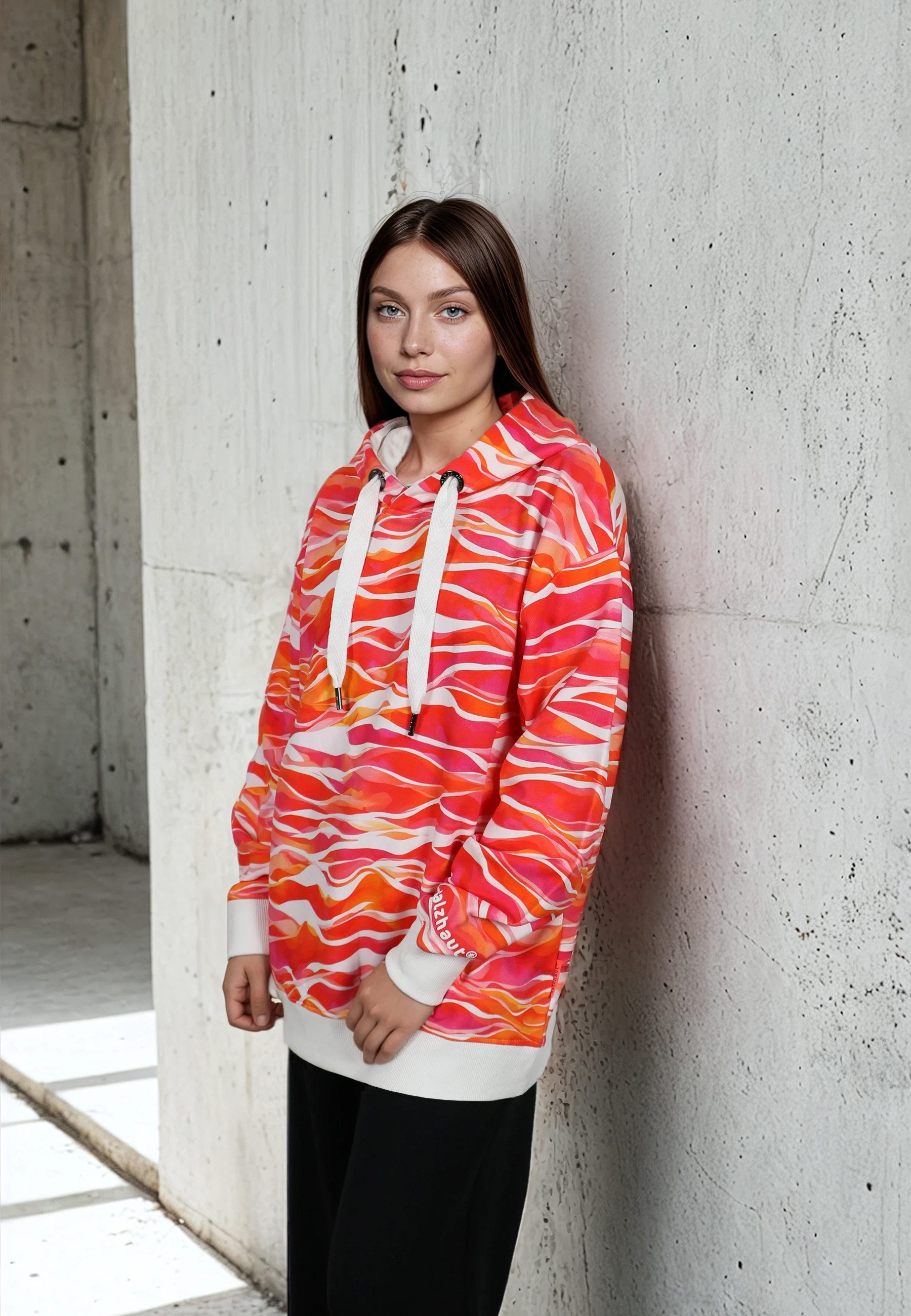 salzhaut Hoodie VANDAAG Damen Oversized salzhaut Kapuzenpullover – bequemer Fit und nordisch klares Design – Bild 4 von 5