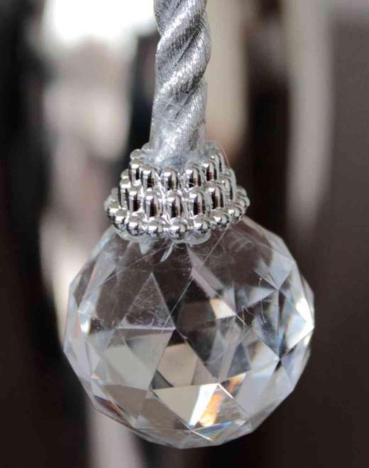 INNA-Glas Christbaumschmuck Weihnachtshänger Kordel Tayler mit Acryl Kugeln, Silber, 40cm, Ø3cm