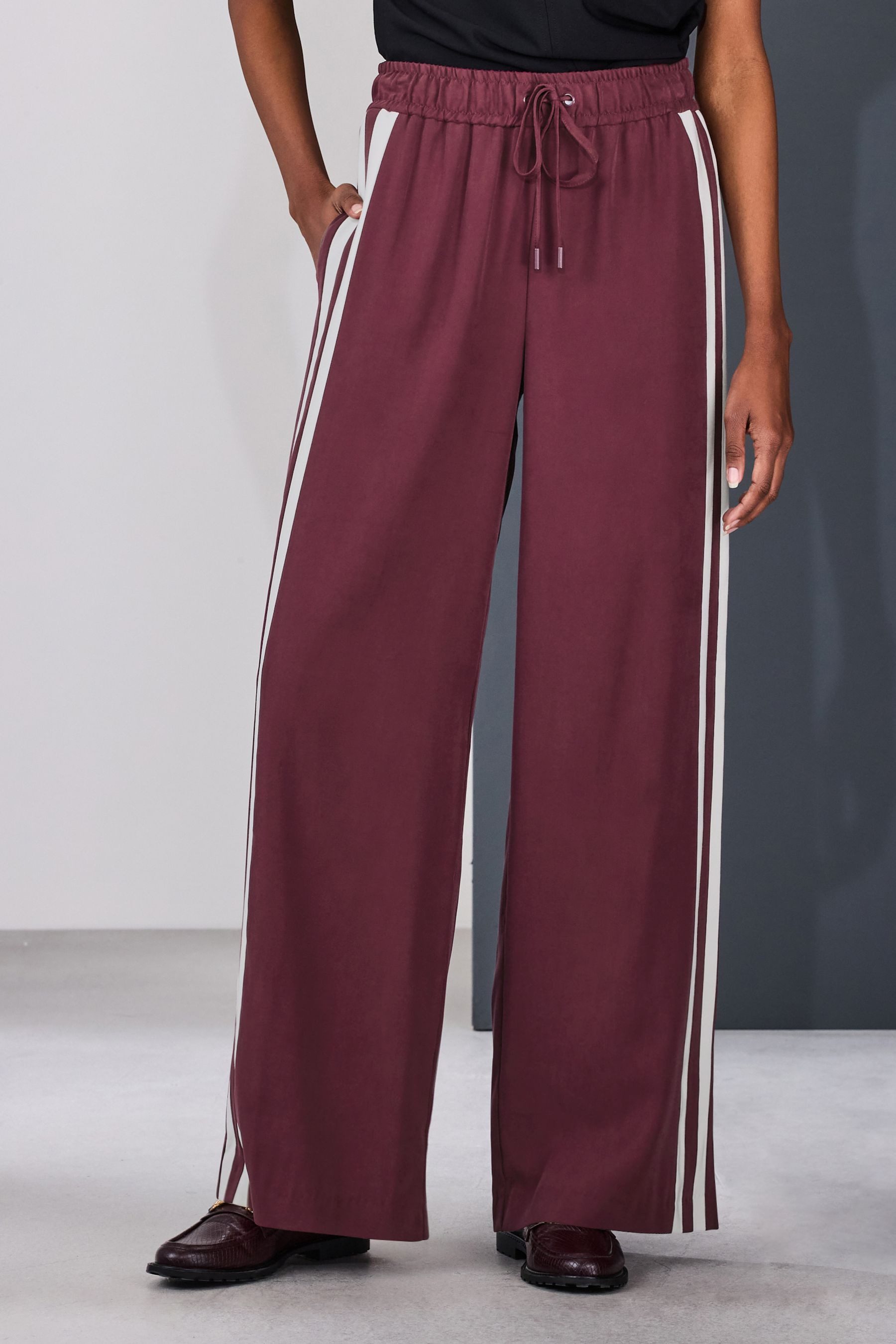 Next Palazzohose Hose mit weitem Bein und seitlichen Streifen (1-tlg)