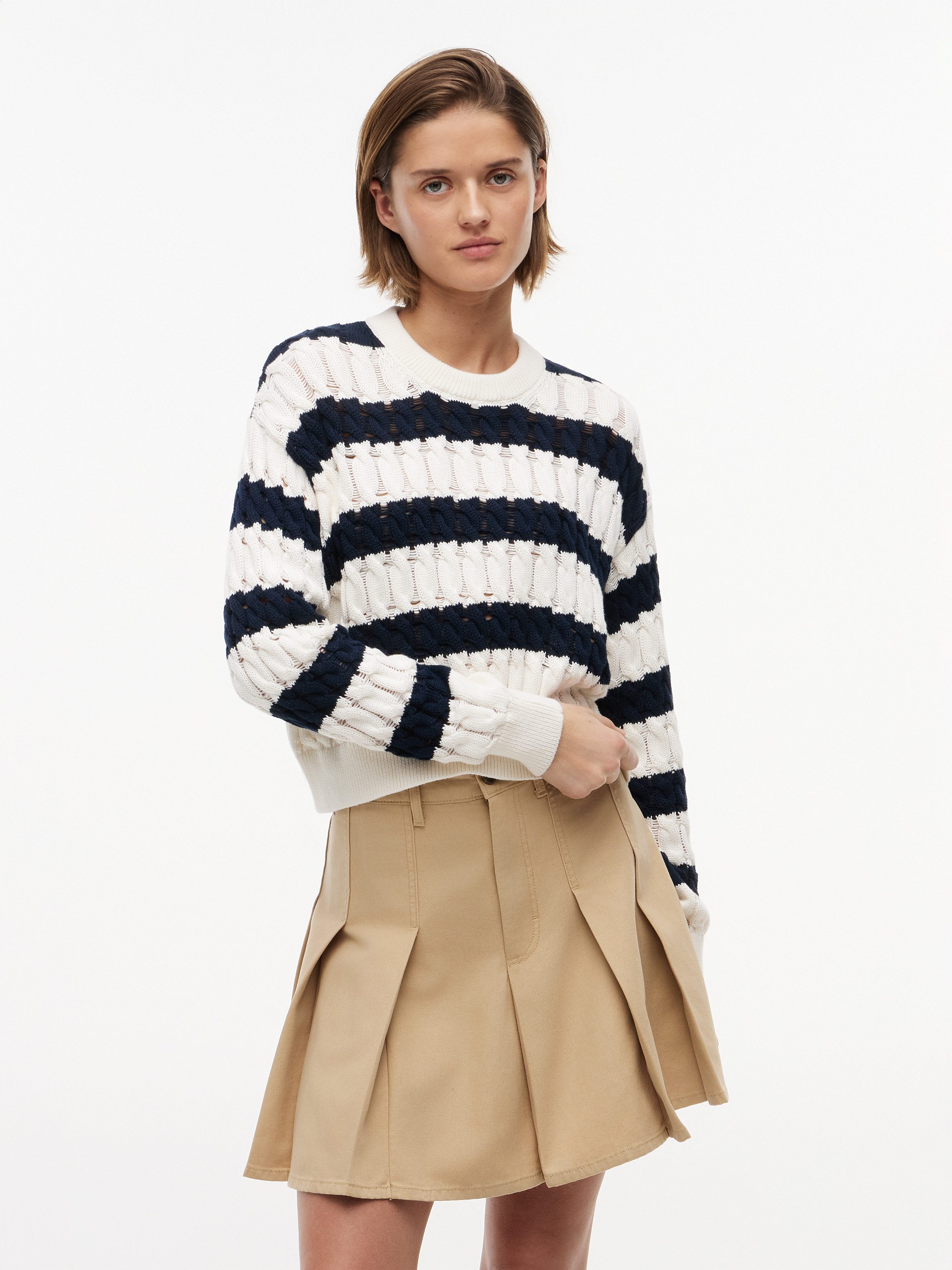 Tommy Jeans Rundhalspullover TJW LOOSE CABLE SWEATER EXT Baumwolle, mit Zopfmuster