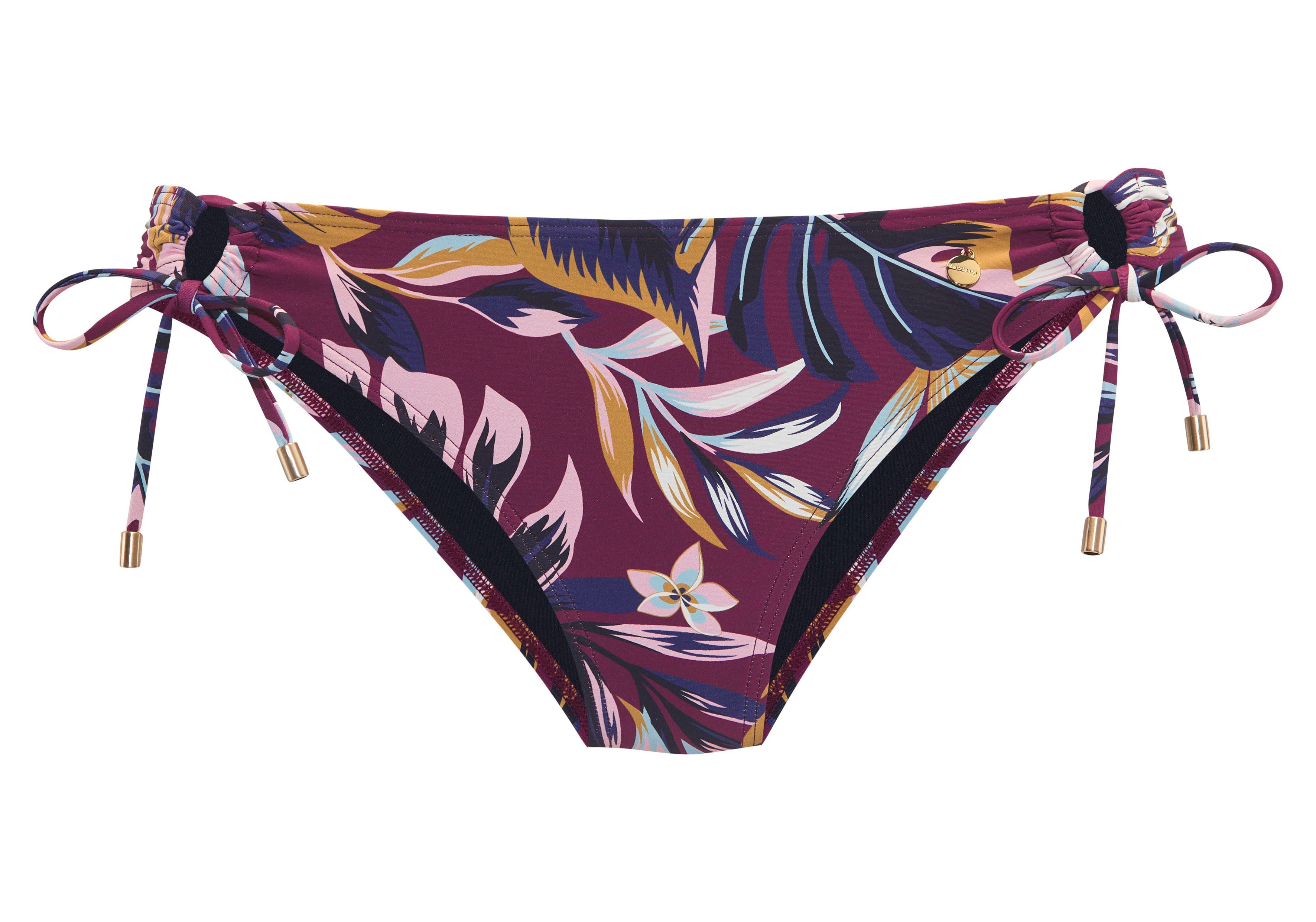LASCANA Bikini-Hose Odetta im floralen Design. € 29,99
