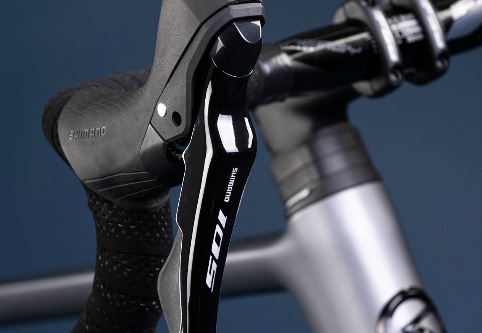 Kellys racing bike URC 50 Grey 28" diamond frame, 22-speed Shimano 105 R7000 (direct mount) rear derailleur