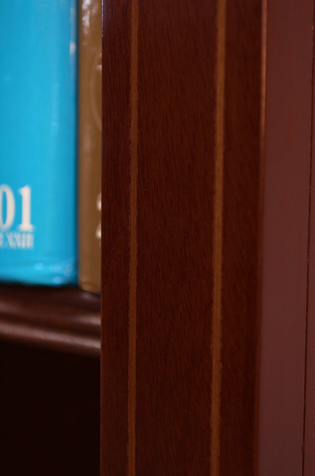 Kai Wiechmann Bücherregal Standregal englischer Stil Premium Regal 90 cm mit verstellbaren Böden, mit dekorativer Krone Handmade in GB