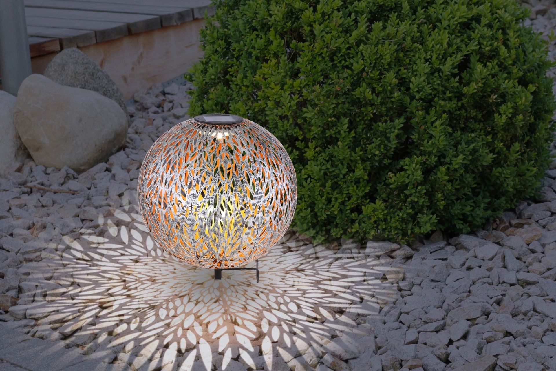 GLOBO LIGHTING LED Solarleuchte SOLAR, LED fest integriert, Warmweiß, Solarlampe für Garten, Toller Lichteffekt, Solarkugel mit Erdspieß