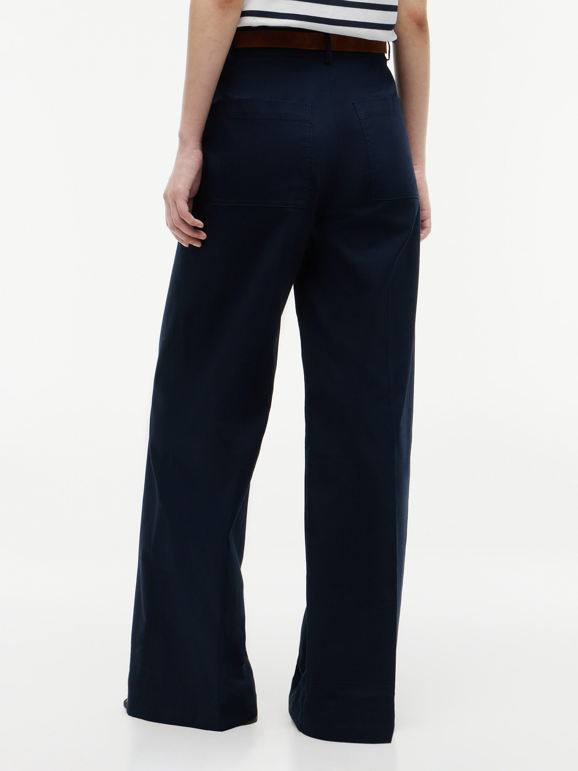 Tommy Hilfiger Anzughose CHINO DRESSING WIDE LEG Aus reiner Baumwolle, mit weiter Beinform