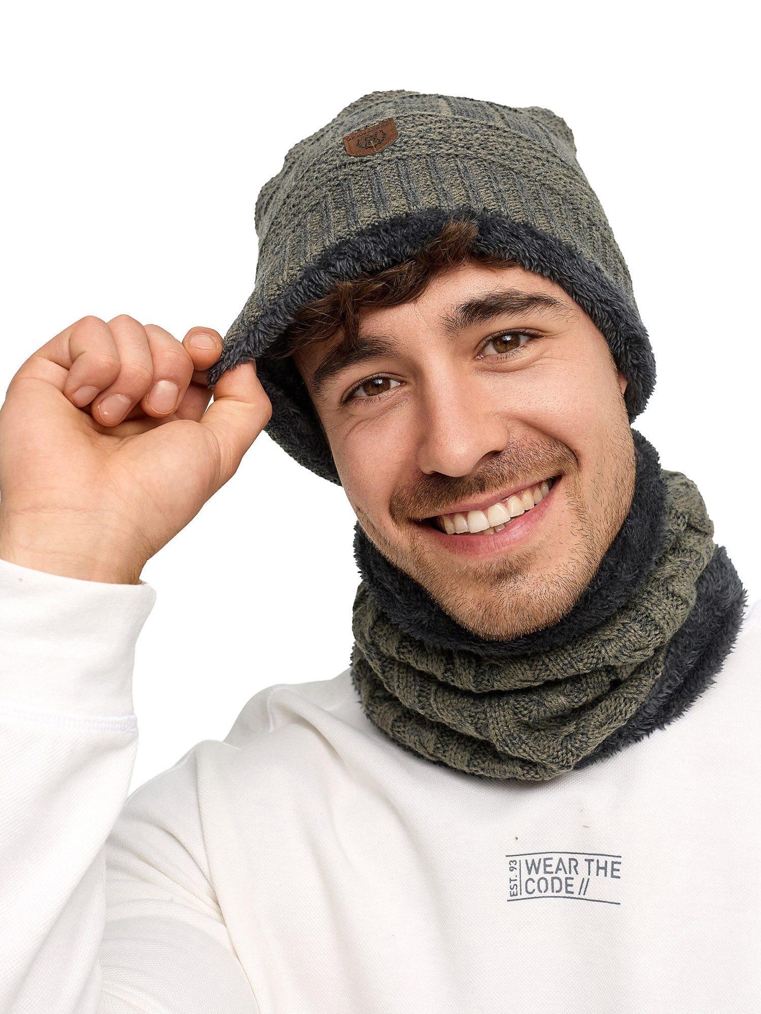 Indicode Strickmütze Herren Siracusa Strickmütze Herrenmütze Set (2-St) Set aus Mütze & Schal
