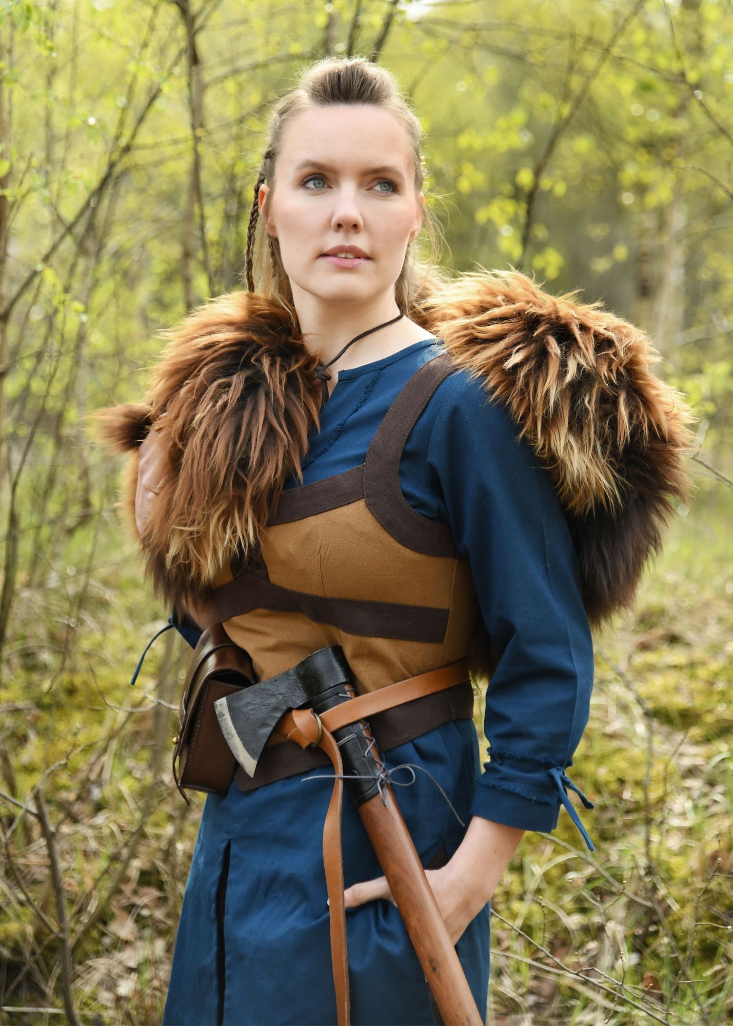 Battle Merchant Kostüm Schulterfell aus Nordlandschnucken-Fell, rostbraun, Größe S/M