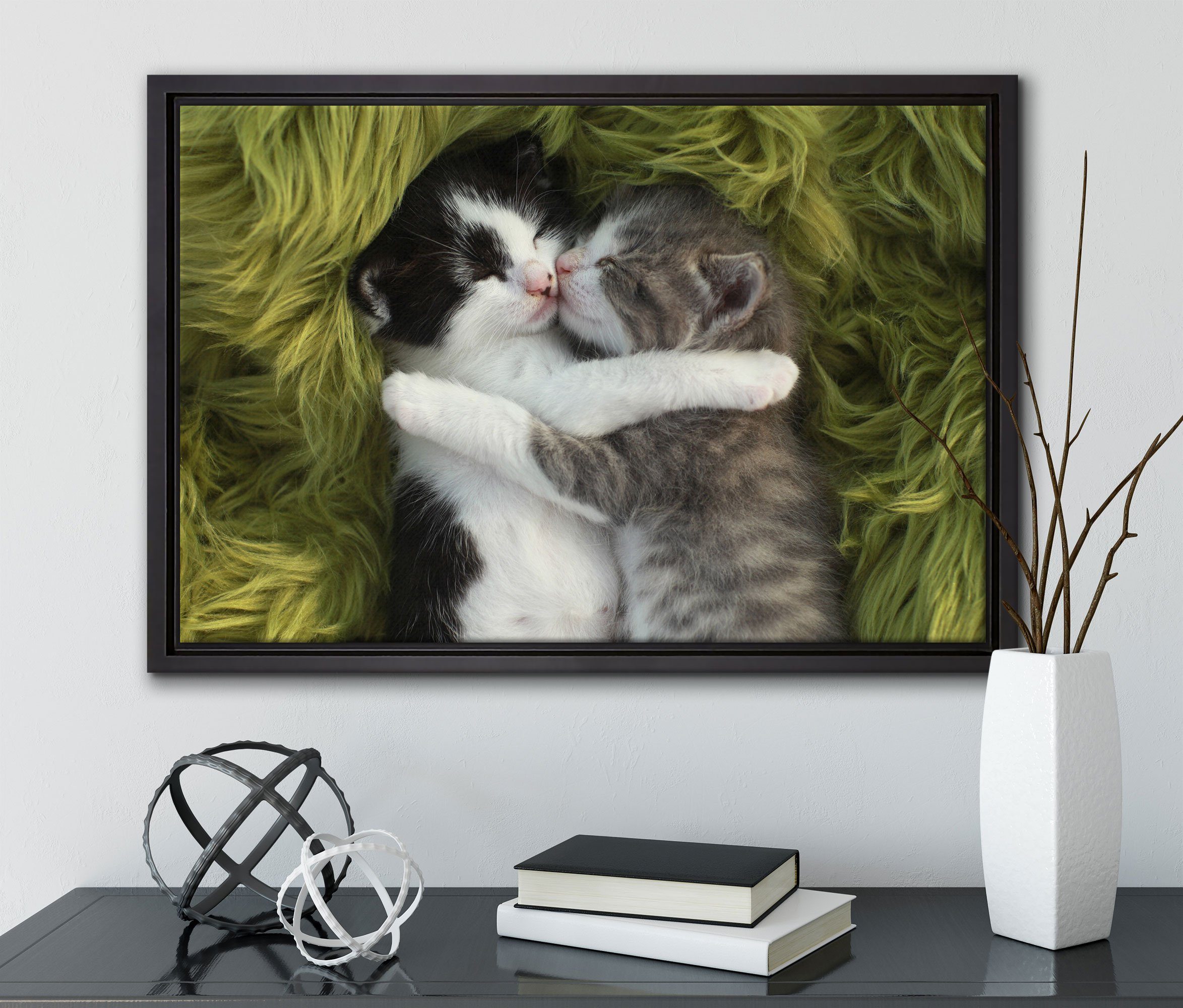 Wanddekoration Schattenfugen-Bilderrahmen Leinwandbild inkl. bespannt, kuschelnde (1 Leinwandbild gefasst, Zackenaufhänger Zwei St), Kätzchen, in einem fertig Pixxprint