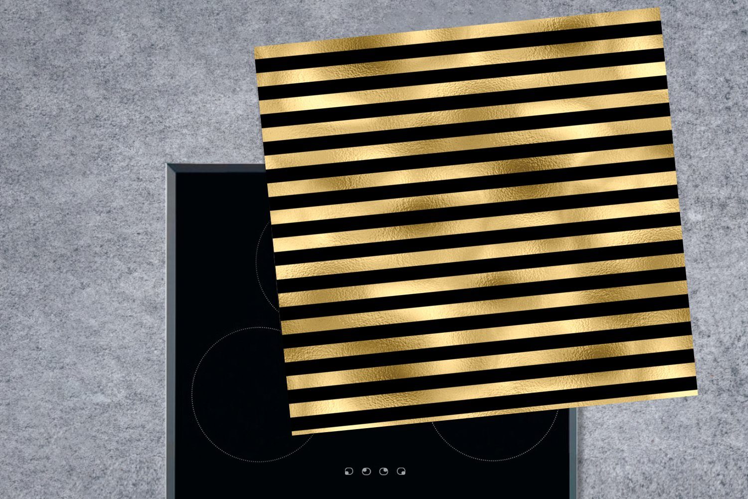 Herdblende-/Abdeckplatte küche (1 Gold, für cm, Arbeitsplatte Vinyl, Ceranfeldabdeckung, - tlg), 78x78 Schwarz Muster - MuchoWow