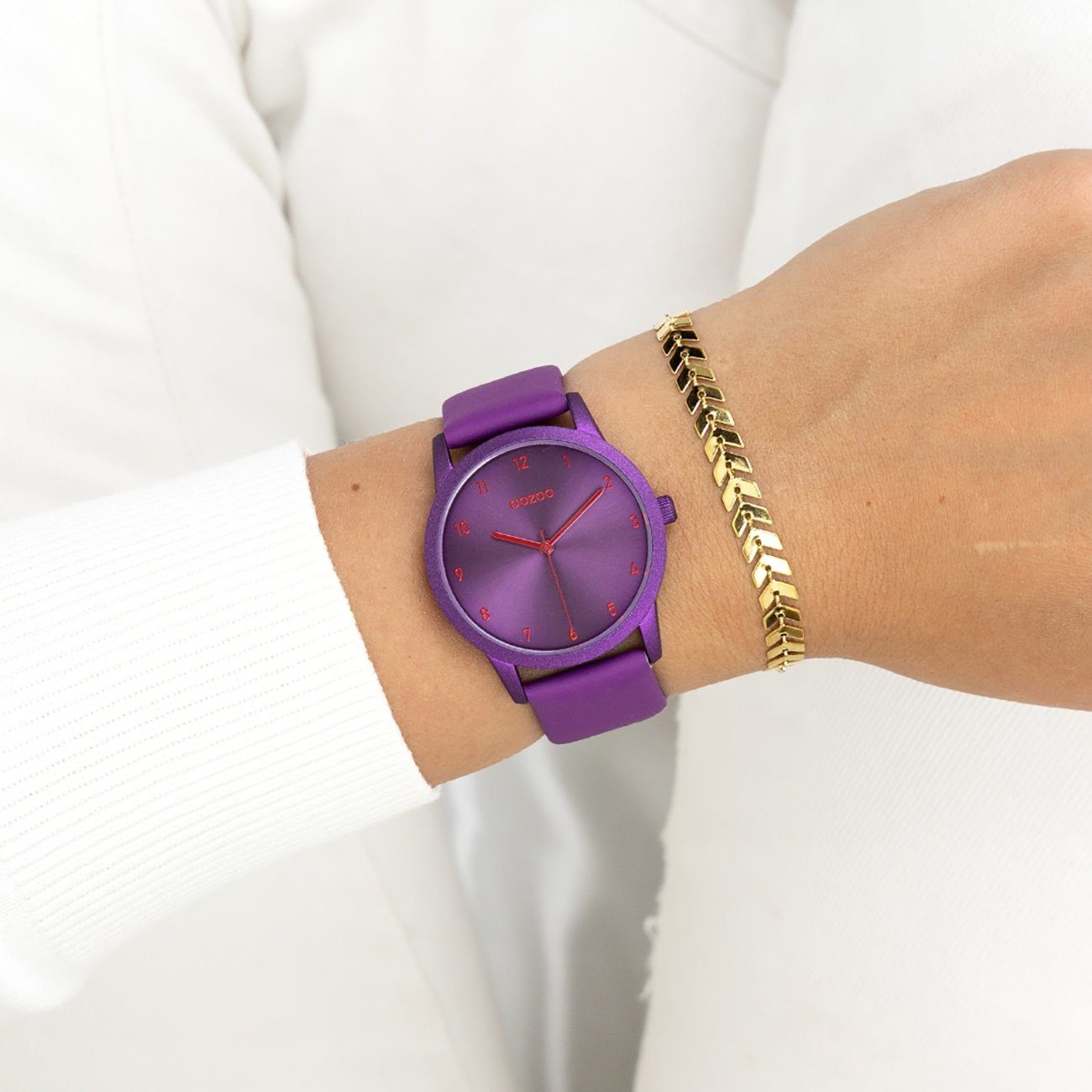 OOZOO Quarzuhr Oozoo Damen Armbanduhr Timepieces Analog, (Analoguhr), Damenuhr rund, mittel (ca. 38mm), Lederarmband lila, Fashion