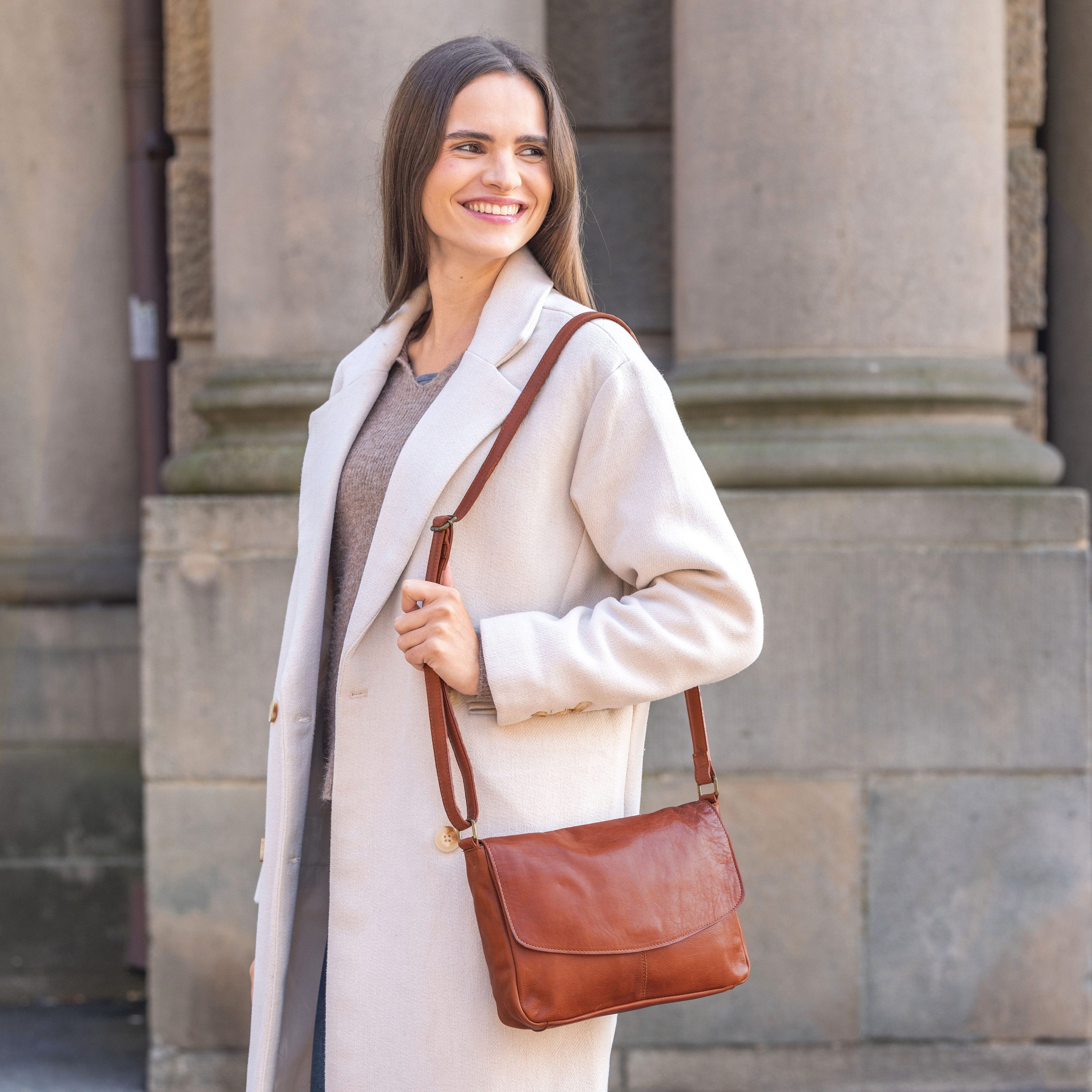 Gusti Leder Umhängetasche Gusti Leder Umhängetasche Maisie (1-tlg) günstig online kaufen